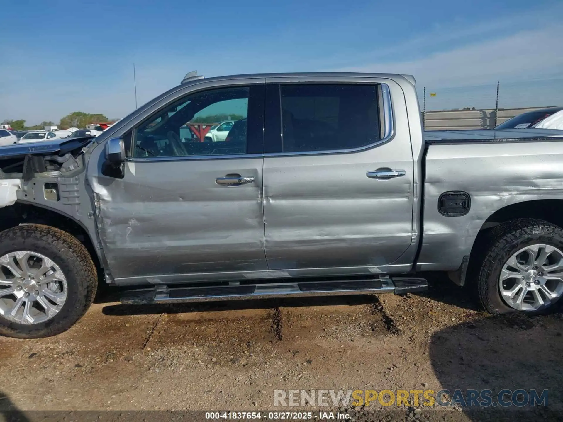 14 fotografías del automóvil dañado 1GCUDGE84RZ309881 CHEVROLET SILVERADO 1500 2024