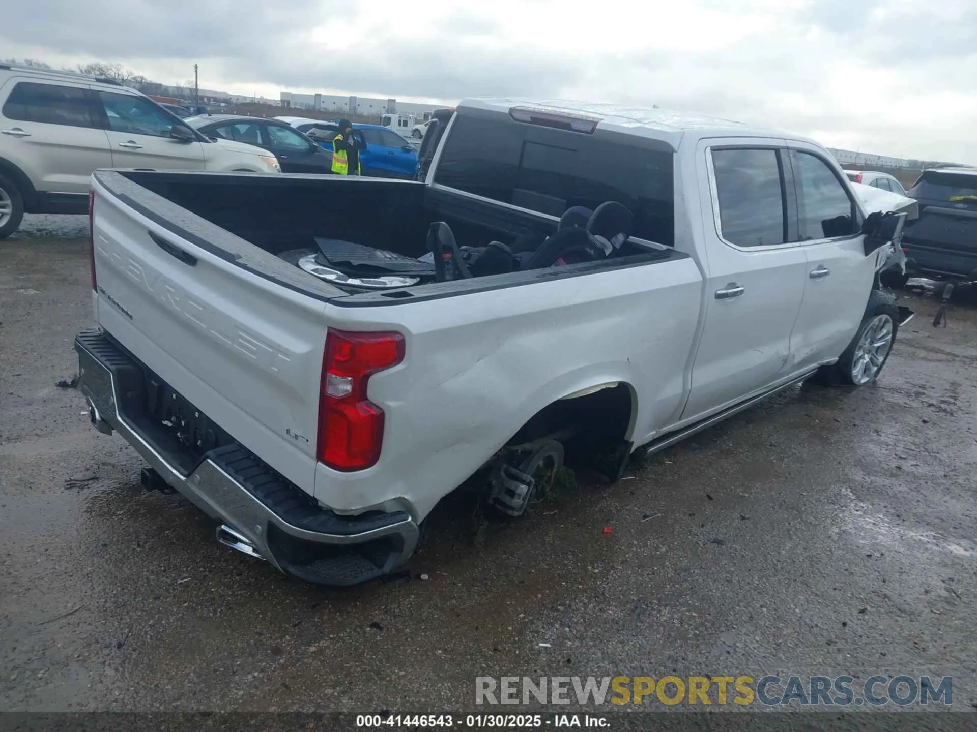 4 fotografías del automóvil dañado 1GCUDGE87RZ307770 CHEVROLET SILVERADO 1500 2024