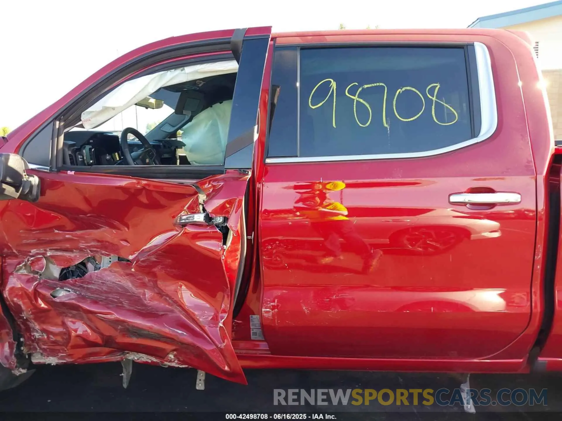 14 fotografías del automóvil dañado 1GCUDGED0RZ344639 CHEVROLET SILVERADO 1500 2024