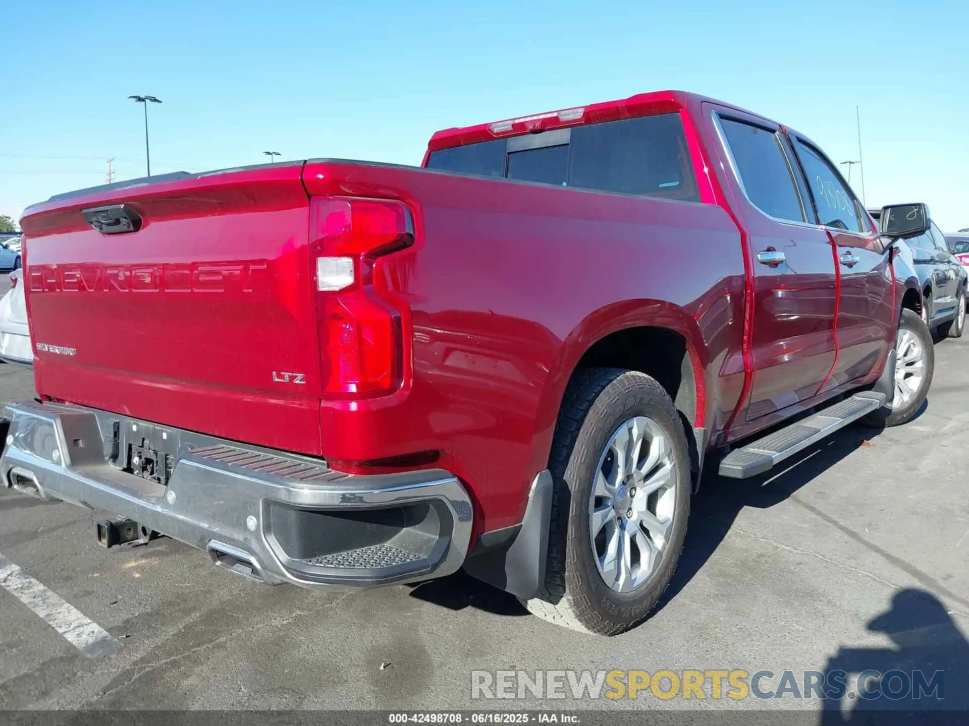 4 fotografías del automóvil dañado 1GCUDGED0RZ344639 CHEVROLET SILVERADO 1500 2024