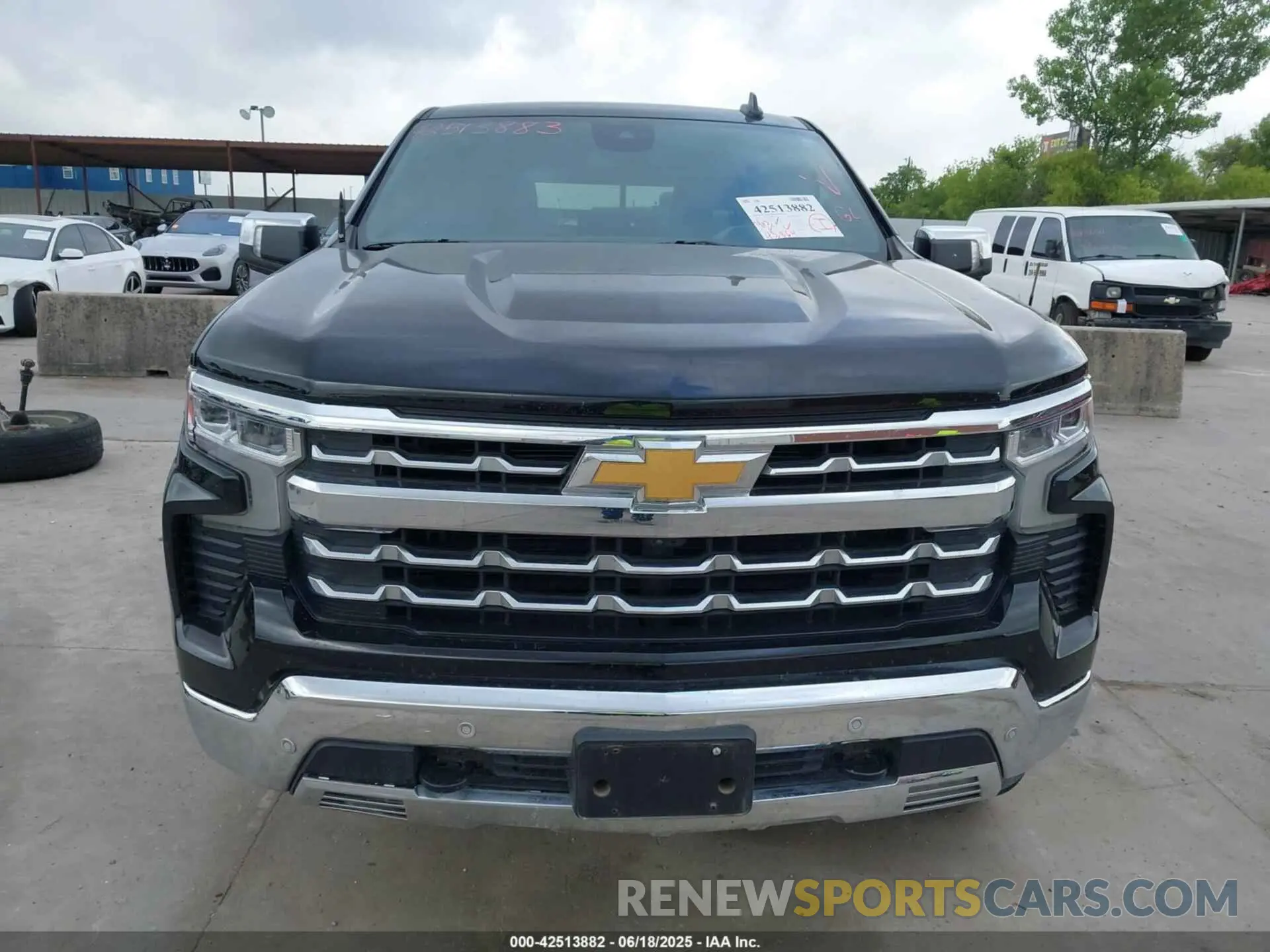13 fotografías del automóvil dañado 1GCUDGED6RZ188753 CHEVROLET SILVERADO 1500 2024