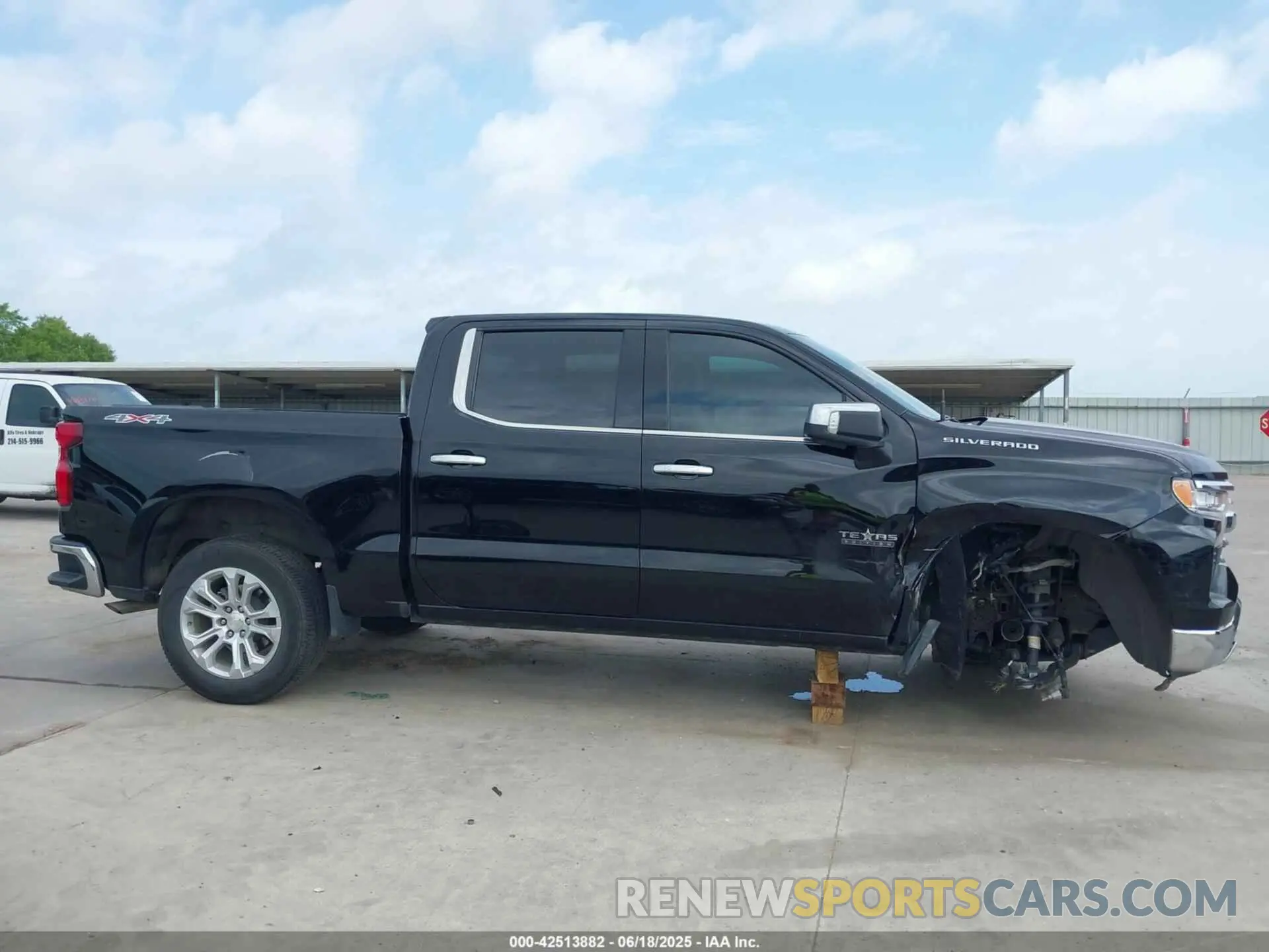 14 fotografías del automóvil dañado 1GCUDGED6RZ188753 CHEVROLET SILVERADO 1500 2024