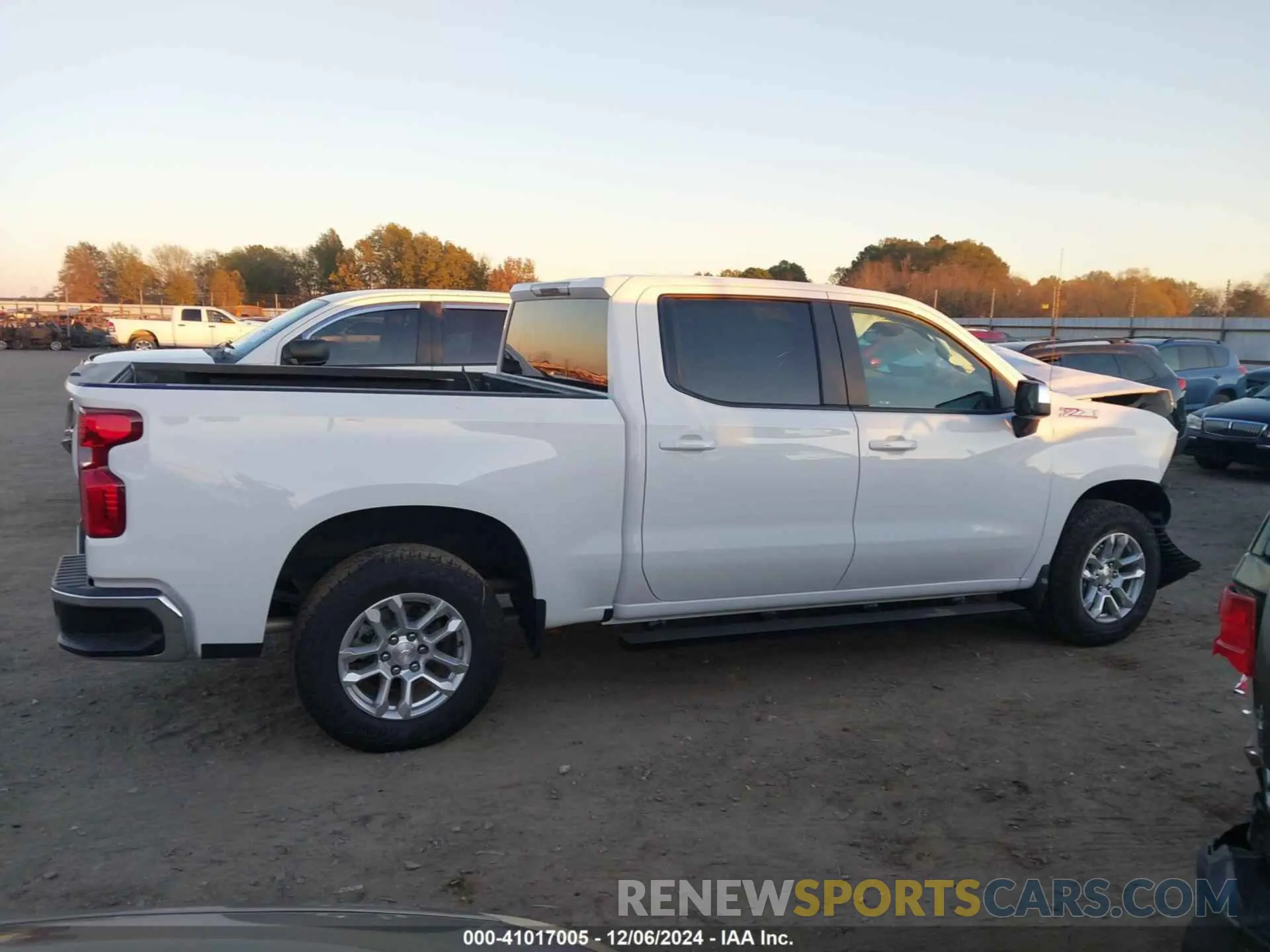 13 fotografías del automóvil dañado 2GCUDDED2R1129271 CHEVROLET SILVERADO 1500 2024