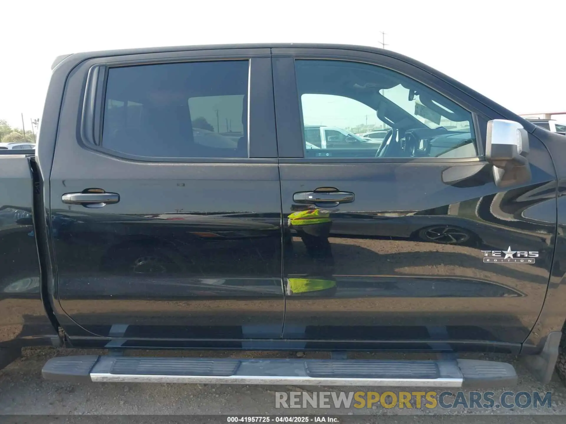 12 fotografías del automóvil dañado 2GCUDDEDXR1255247 CHEVROLET SILVERADO 1500 2024
