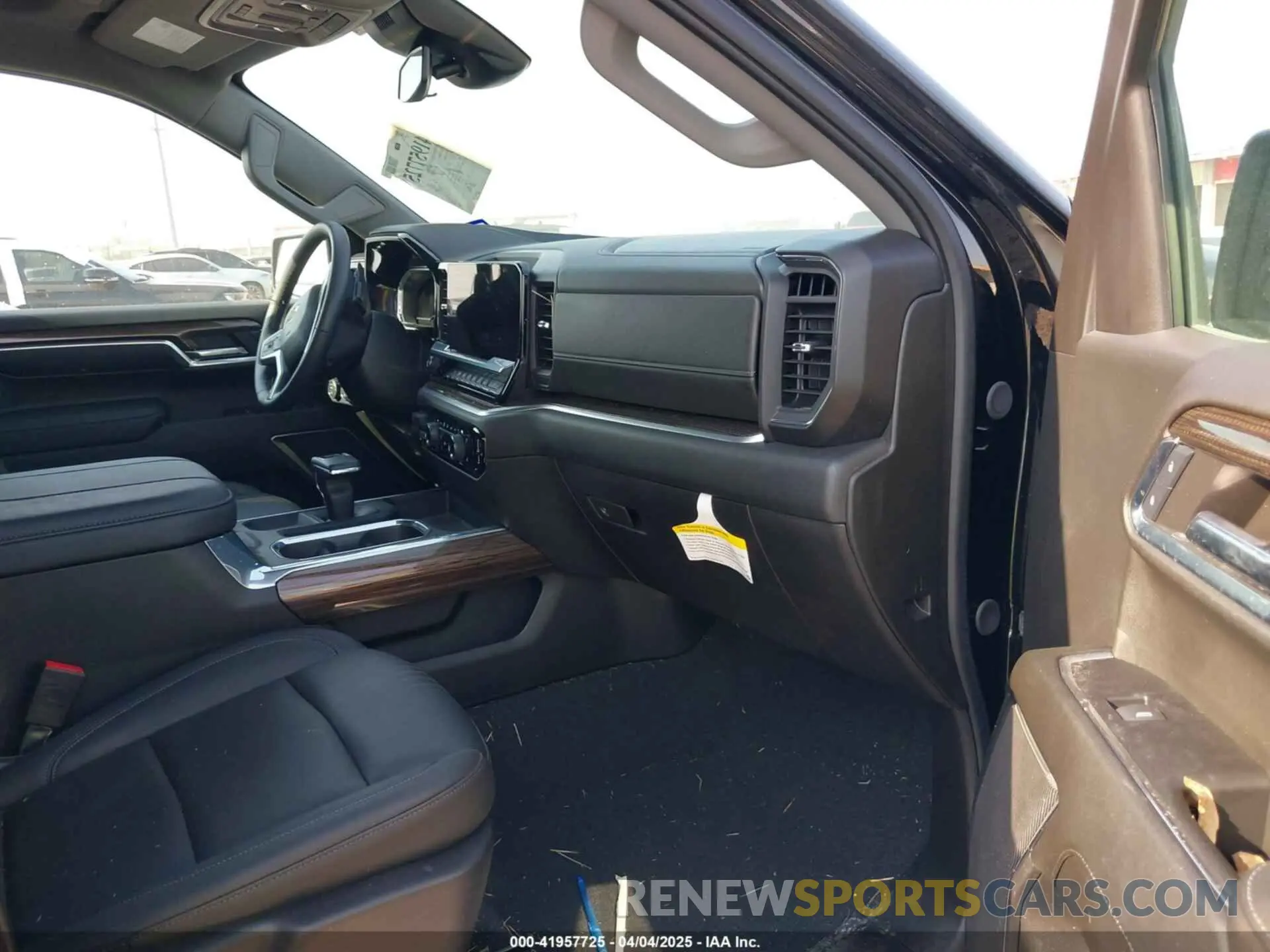 5 fotografías del automóvil dañado 2GCUDDEDXR1255247 CHEVROLET SILVERADO 1500 2024