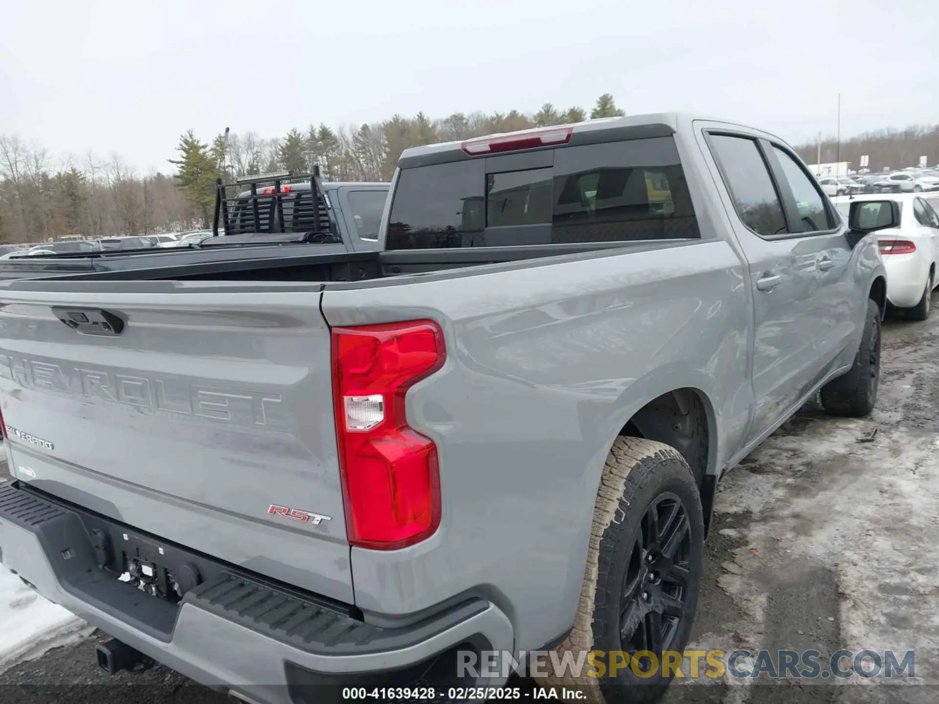 4 fotografías del automóvil dañado 2GCUDEED0R1270233 CHEVROLET SILVERADO 1500 2024