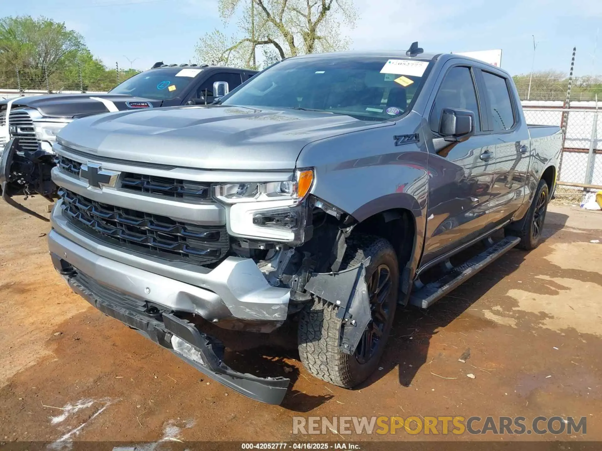 2 fotografías del automóvil dañado 2GCUDEED3R1173110 CHEVROLET SILVERADO 1500 2024
