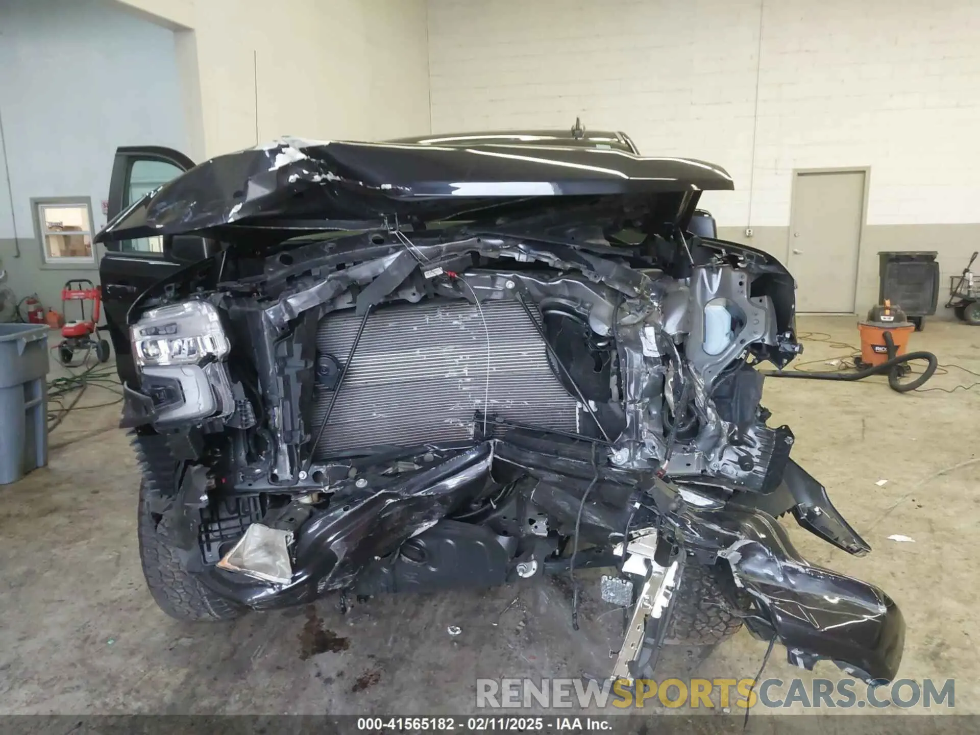13 fotografías del automóvil dañado 2GCUDEED6R1134124 CHEVROLET SILVERADO 1500 2024