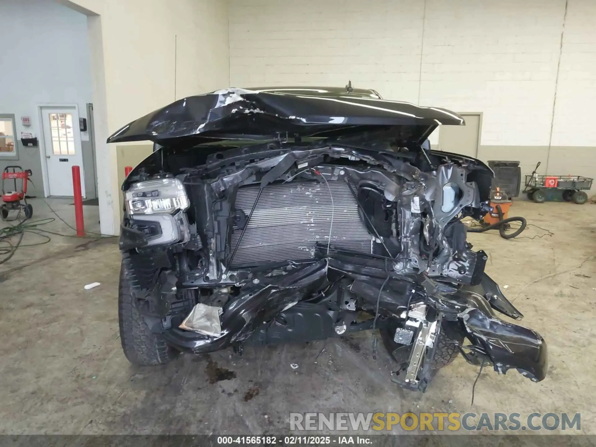 6 fotografías del automóvil dañado 2GCUDEED6R1134124 CHEVROLET SILVERADO 1500 2024
