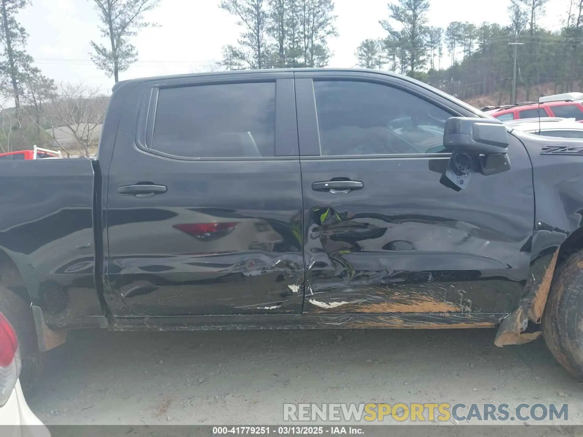 13 fotografías del automóvil dañado 2GCUDEED8R1143343 CHEVROLET SILVERADO 1500 2024