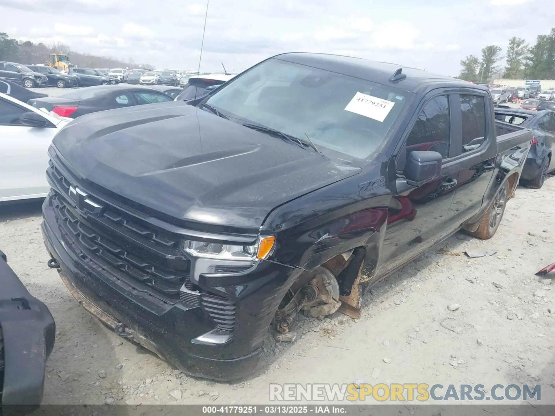 2 fotografías del automóvil dañado 2GCUDEED8R1143343 CHEVROLET SILVERADO 1500 2024