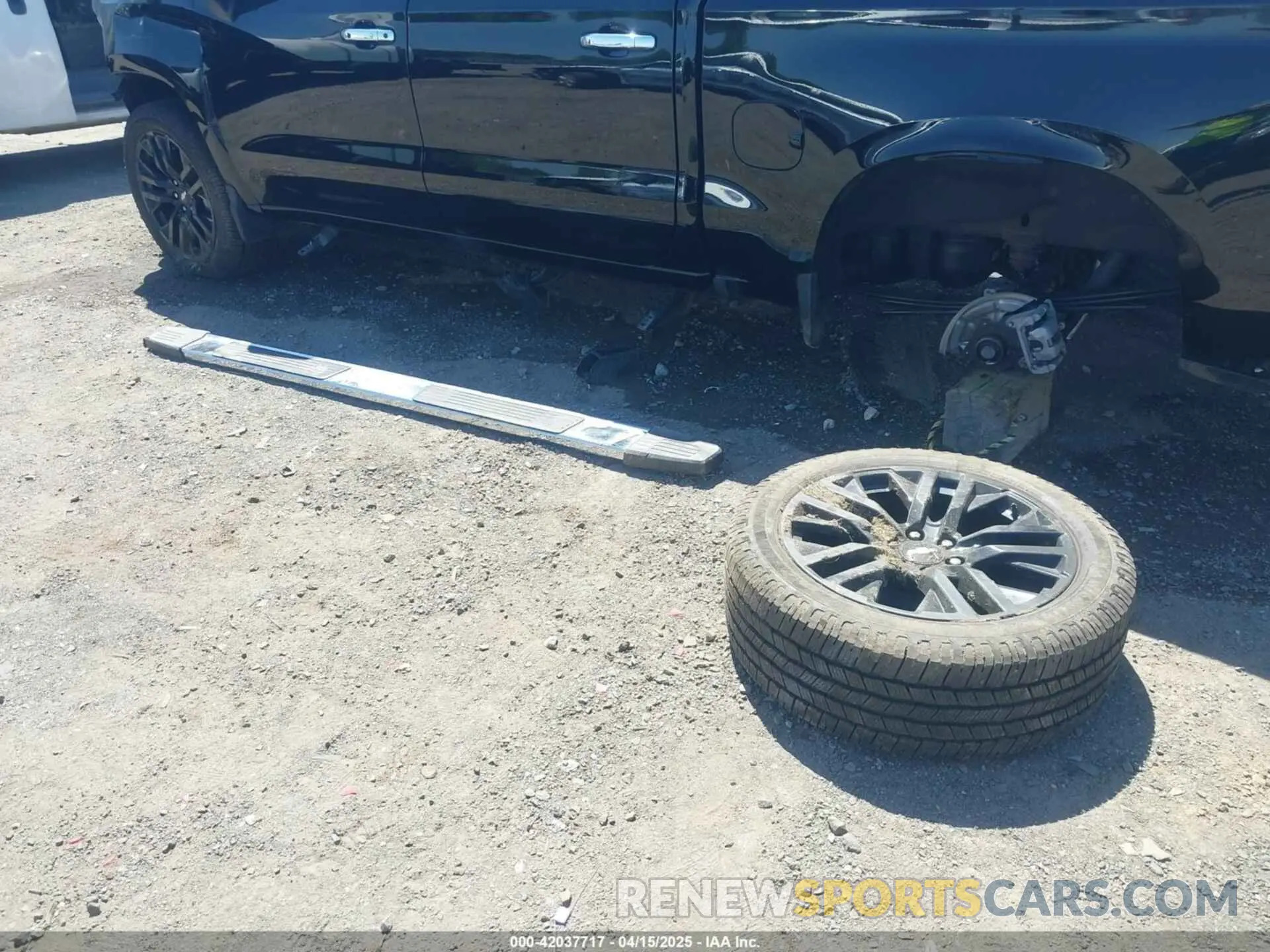 12 fotografías del automóvil dañado 2GCUDGED7R1152966 CHEVROLET SILVERADO 1500 2024
