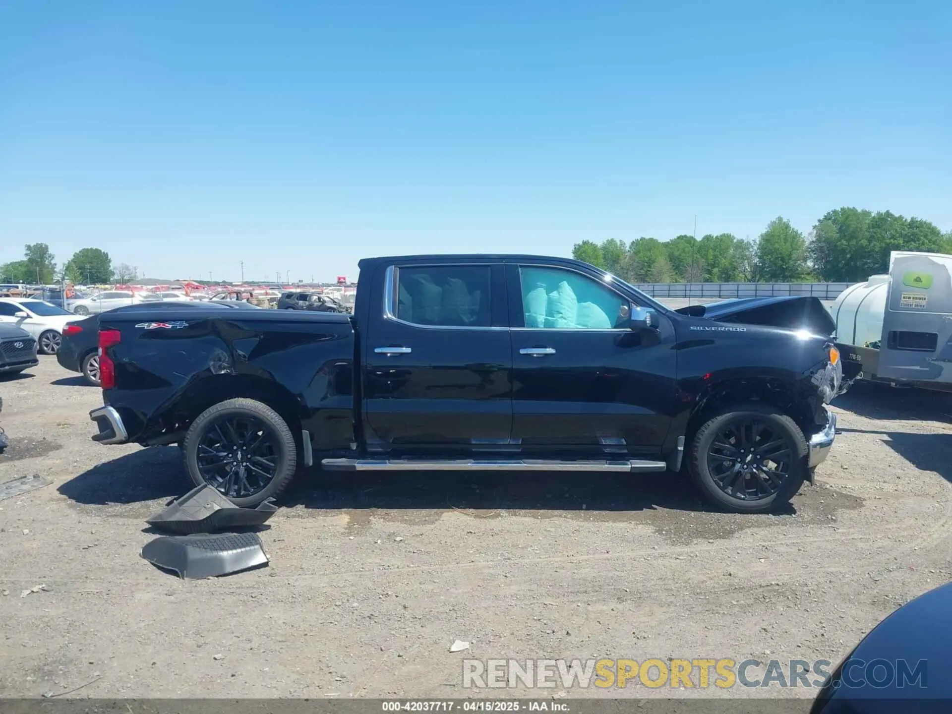 14 fotografías del automóvil dañado 2GCUDGED7R1152966 CHEVROLET SILVERADO 1500 2024
