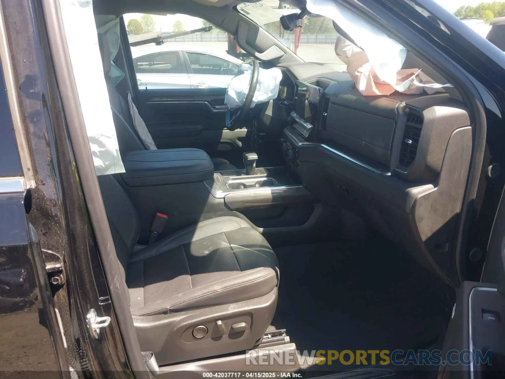 5 fotografías del automóvil dañado 2GCUDGED7R1152966 CHEVROLET SILVERADO 1500 2024
