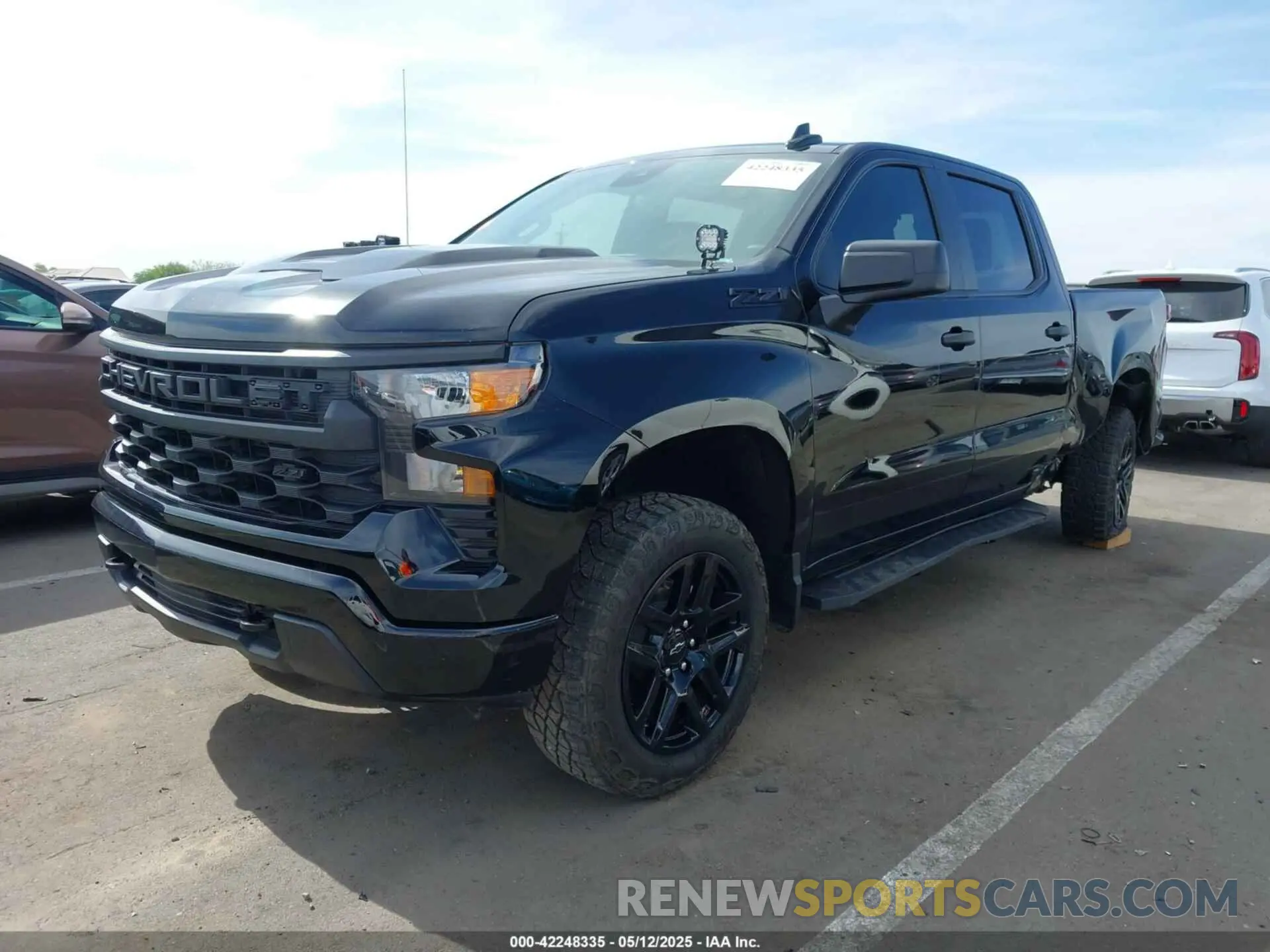 2 fotografías del automóvil dañado 3GCUDCED9RG366664 CHEVROLET SILVERADO 1500 2024
