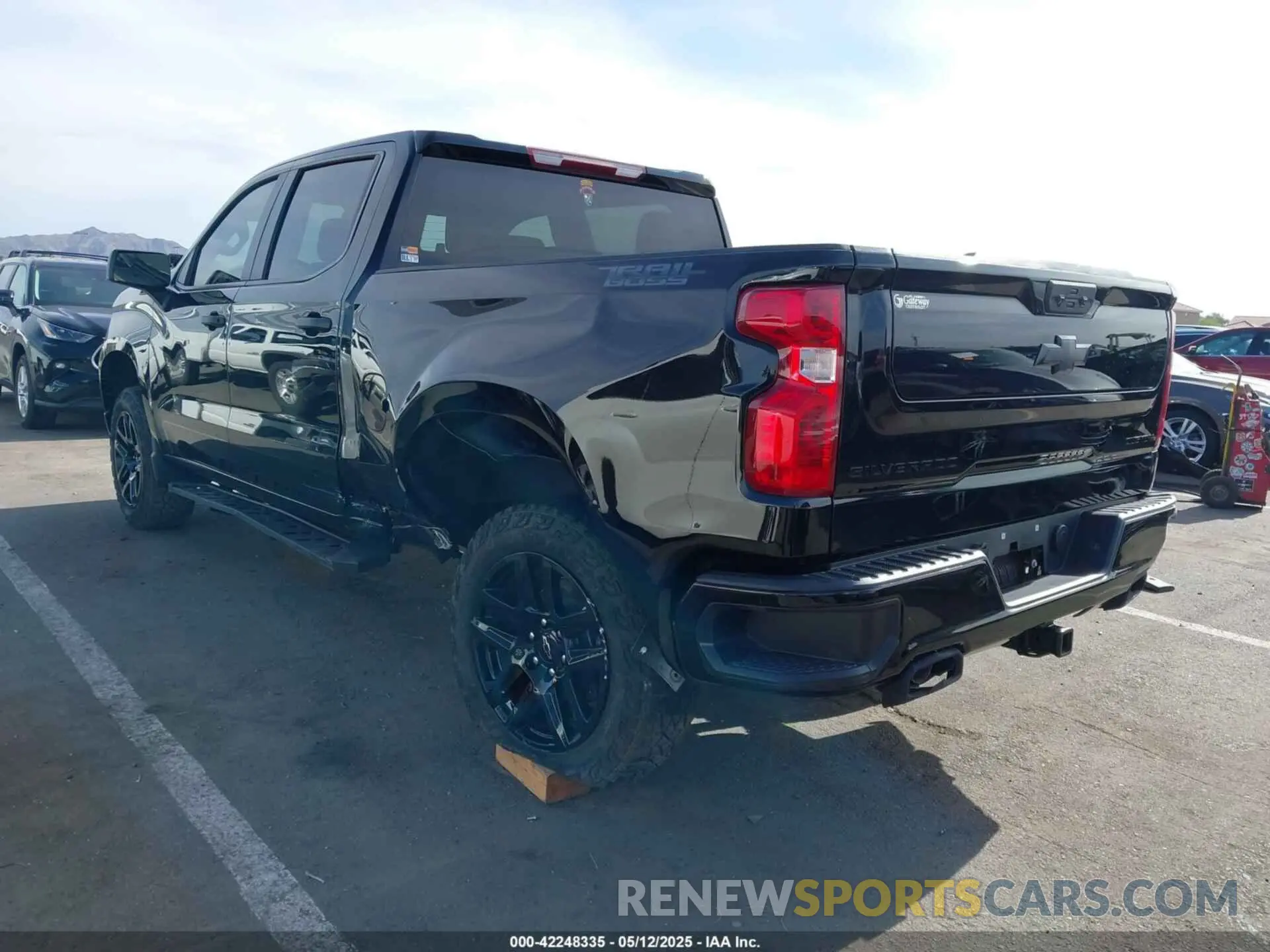 3 fotografías del automóvil dañado 3GCUDCED9RG366664 CHEVROLET SILVERADO 1500 2024