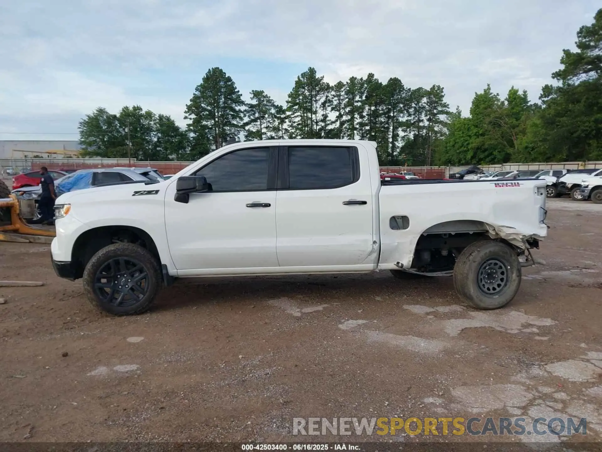 15 fotografías del automóvil dañado 3GCUDFED0RG111287 CHEVROLET SILVERADO 1500 2024