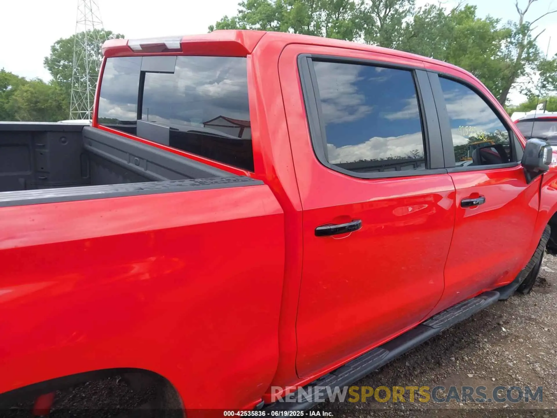 14 fotografías del automóvil dañado 3GCUDFED3RG153209 CHEVROLET SILVERADO 1500 2024