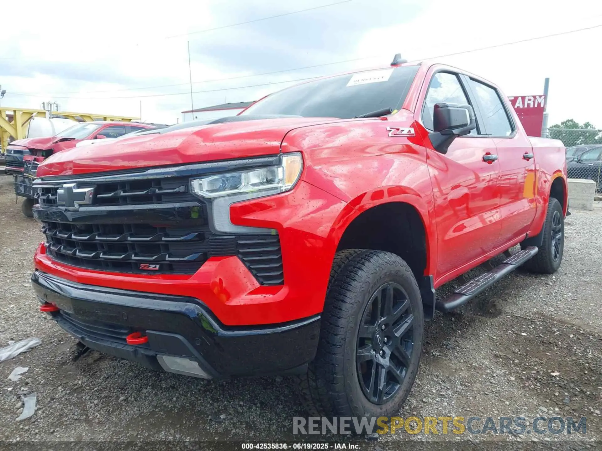 2 fotografías del automóvil dañado 3GCUDFED3RG153209 CHEVROLET SILVERADO 1500 2024