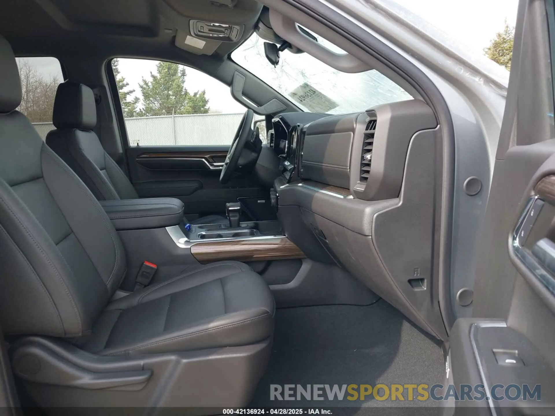 5 fotografías del automóvil dañado 3GCUDFED3RG430280 CHEVROLET SILVERADO 1500 2024