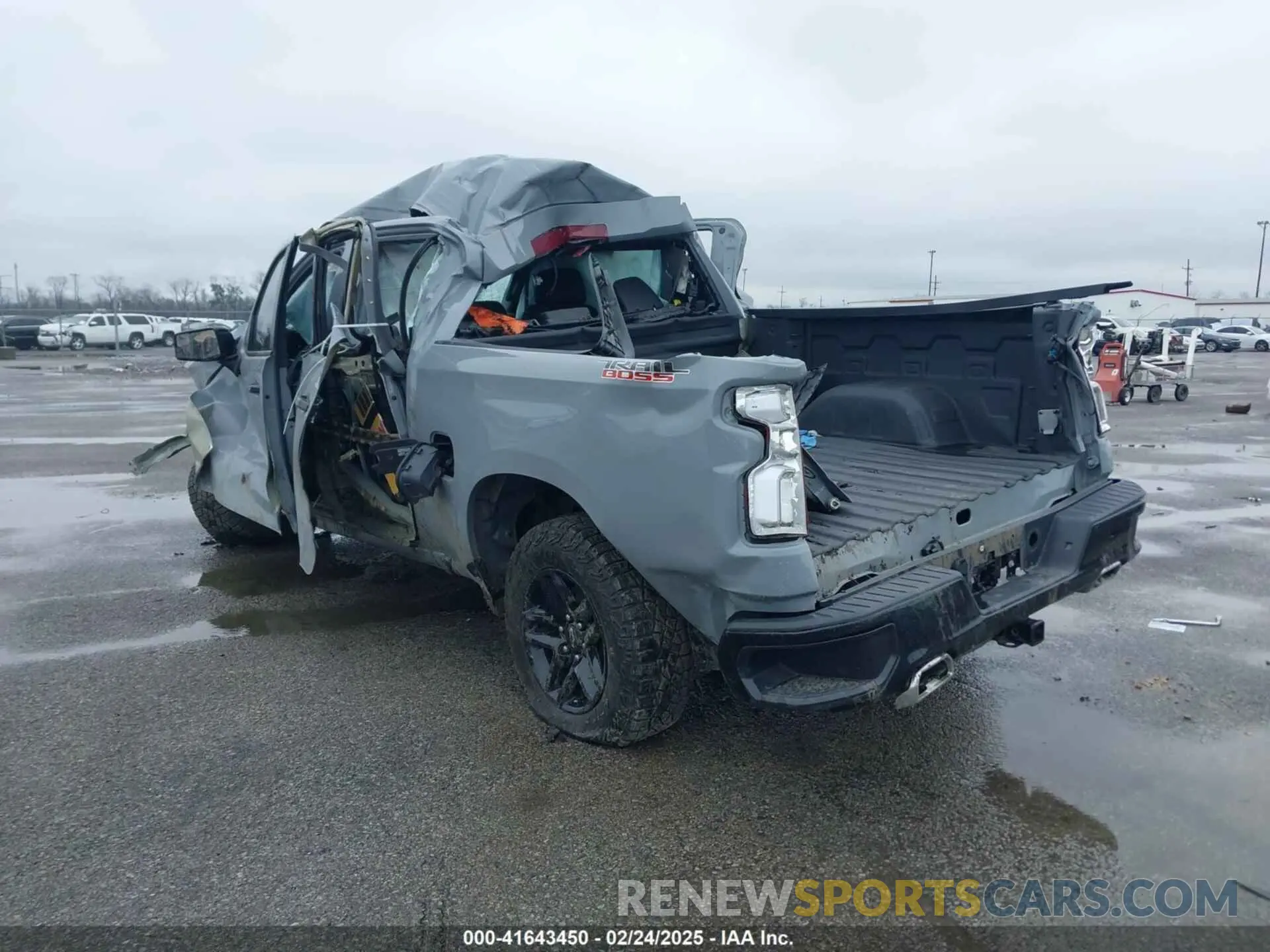 3 fotografías del automóvil dañado 3GCUDFED8RG142707 CHEVROLET SILVERADO 1500 2024
