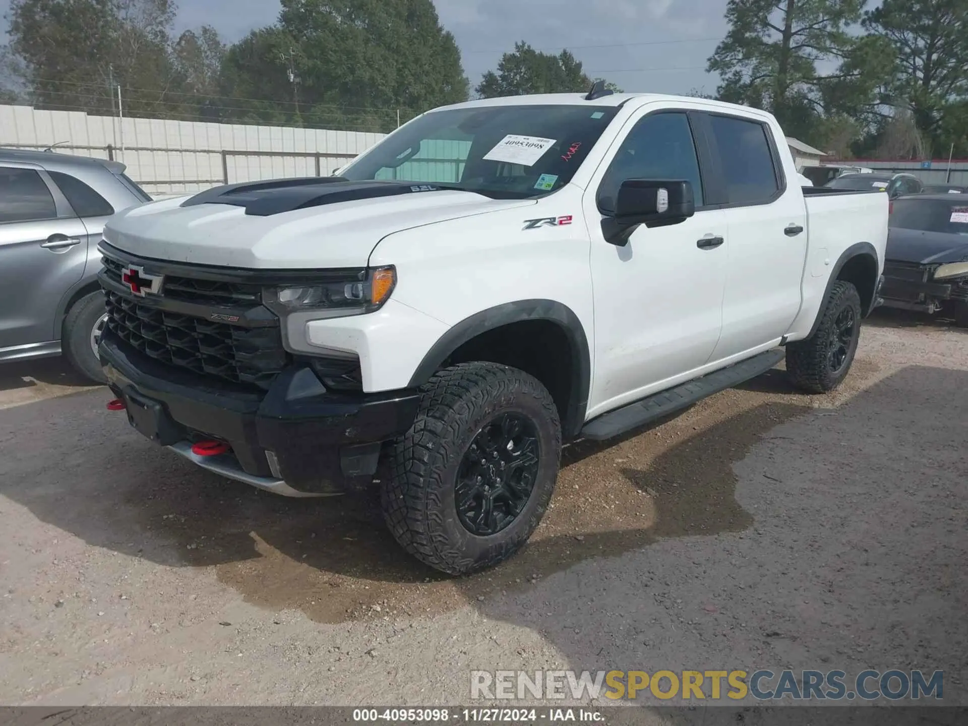 2 fotografías del automóvil dañado 3GCUDHEL3RG140446 CHEVROLET SILVERADO 1500 2024