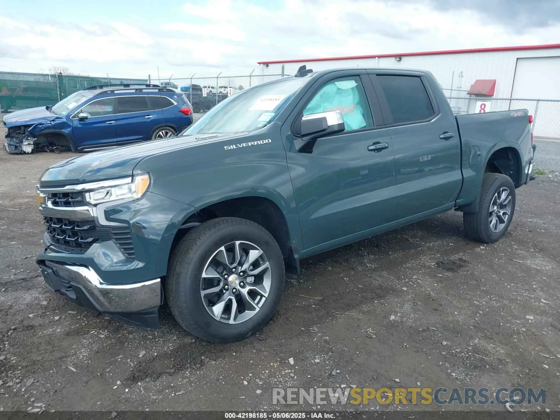 2 fotografías del automóvil dañado 1GCPKKEK7SZ161863 CHEVROLET SILVERADO 1500 2025