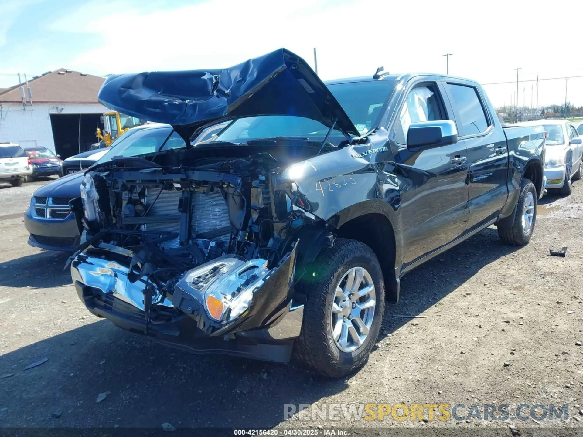 2 fotografías del automóvil dañado 1GCPKKEKXSZ234143 CHEVROLET SILVERADO 1500 2025