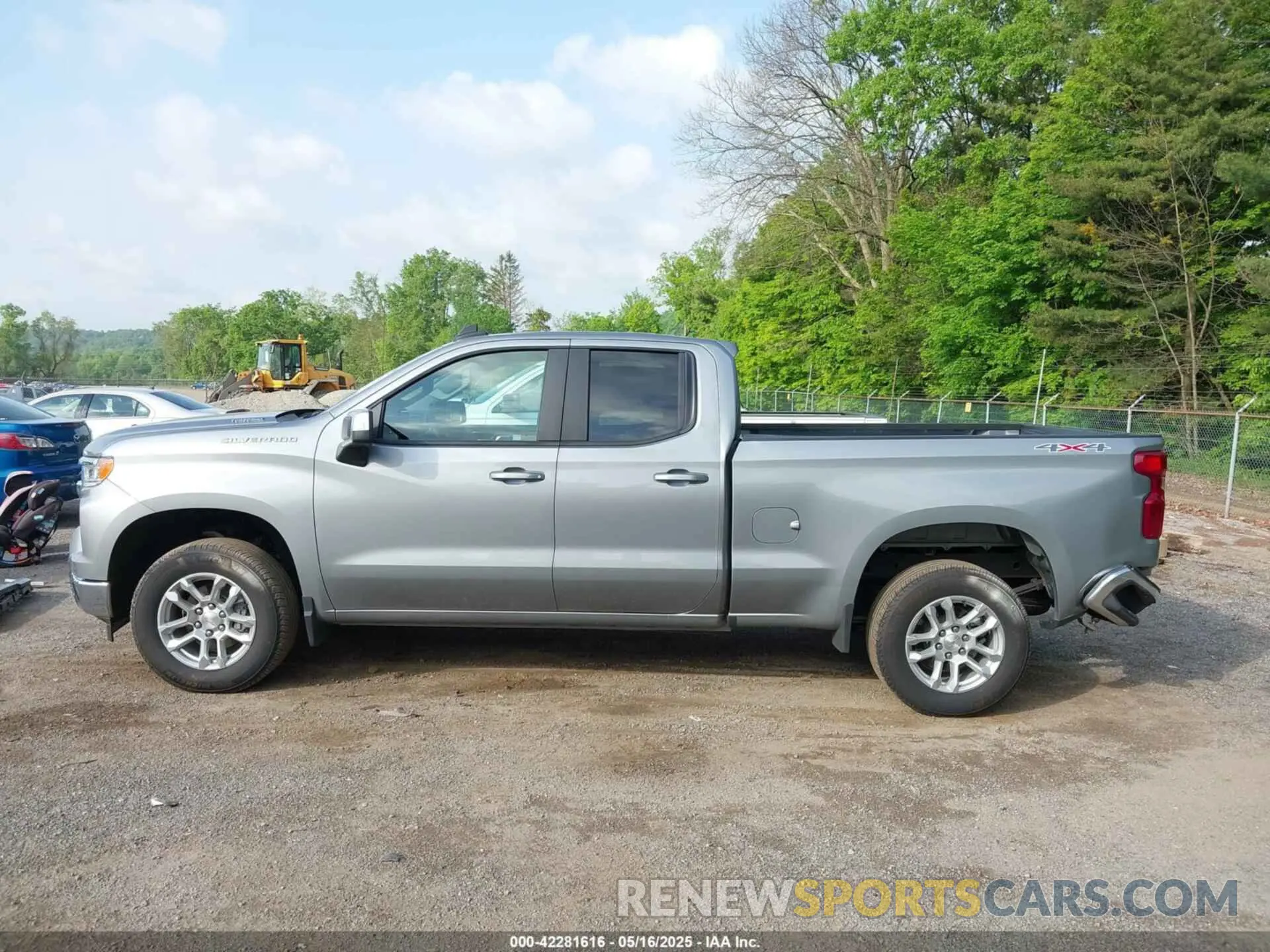 14 fotografías del automóvil dañado 1GCRKKEK0SZ131113 CHEVROLET SILVERADO 1500 2025