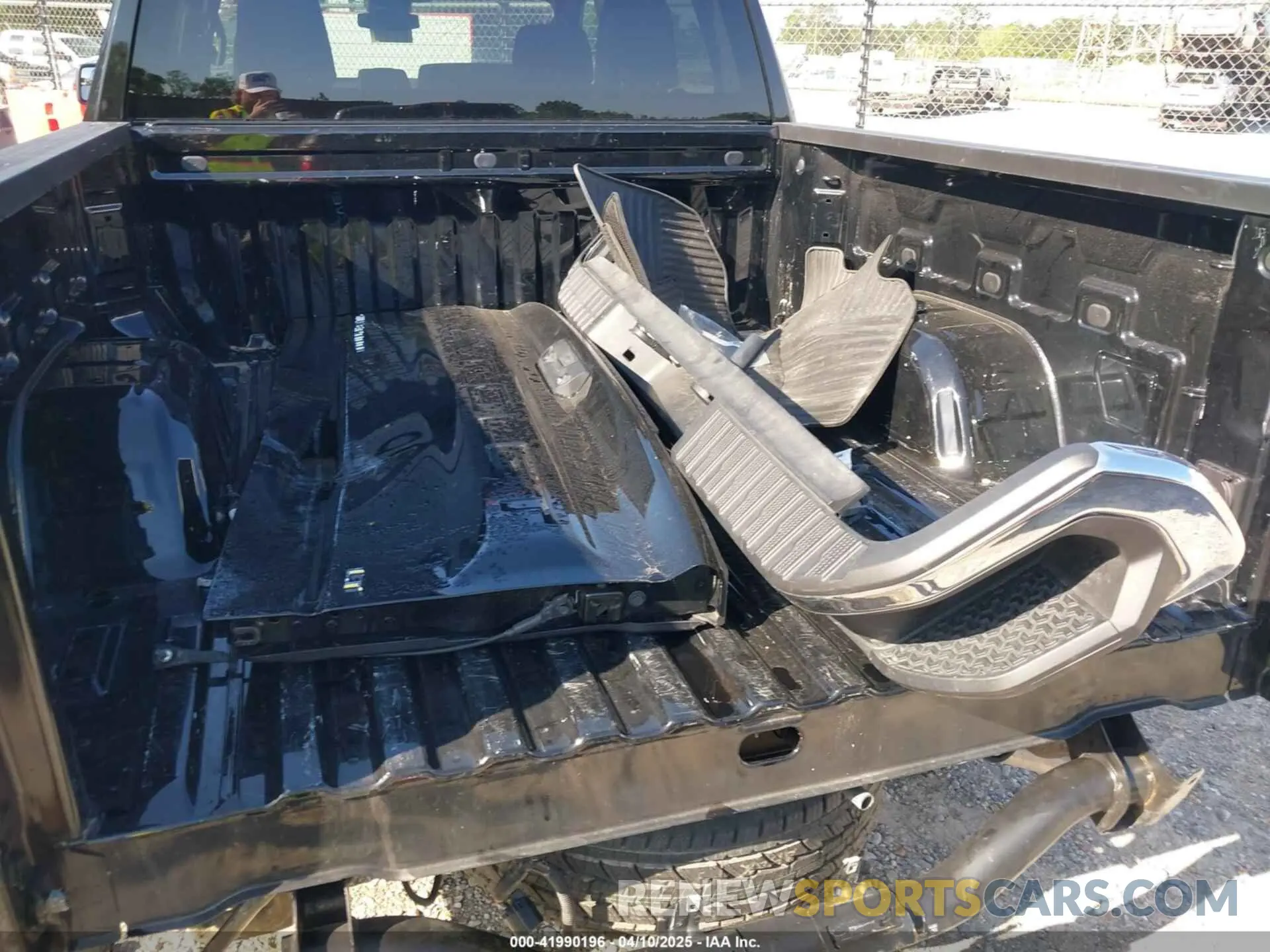 12 fotografías del automóvil dañado 1GCUKDED3SZ122848 CHEVROLET SILVERADO 1500 2025