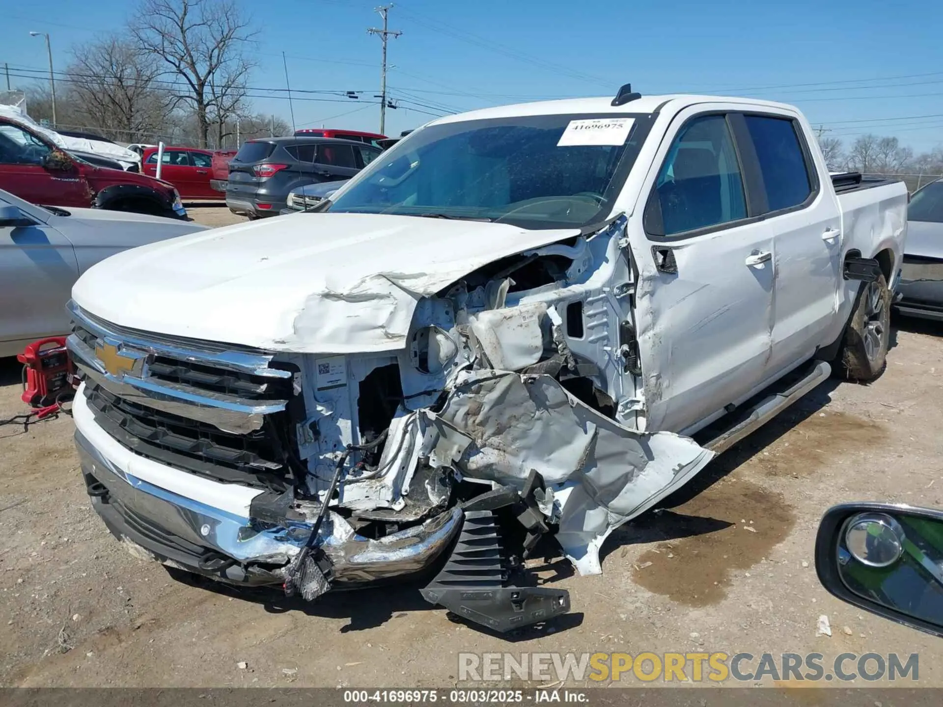 2 fotografías del automóvil dañado 2GCUKDED7S1126992 CHEVROLET SILVERADO 1500 2025