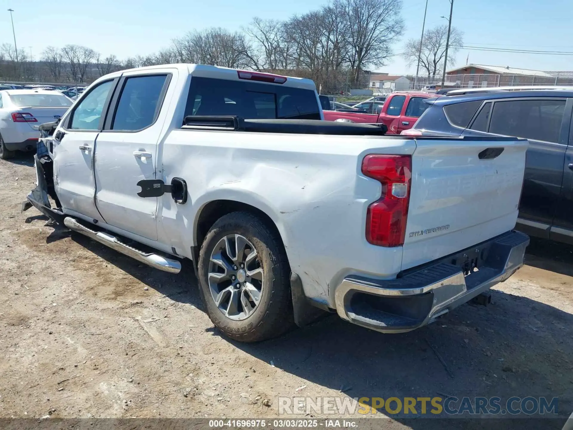 3 fotografías del automóvil dañado 2GCUKDED7S1126992 CHEVROLET SILVERADO 1500 2025