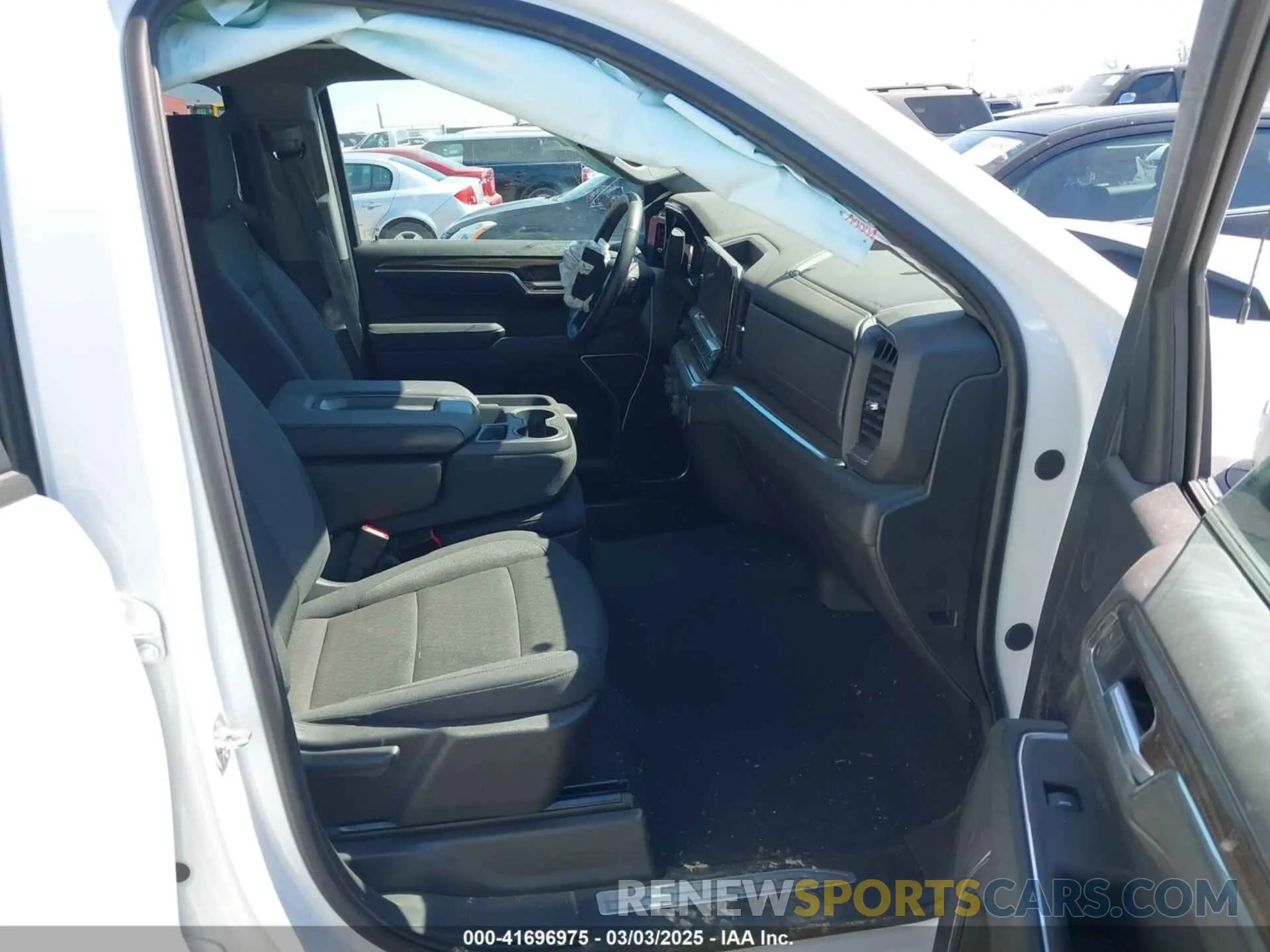 5 fotografías del automóvil dañado 2GCUKDED7S1126992 CHEVROLET SILVERADO 1500 2025
