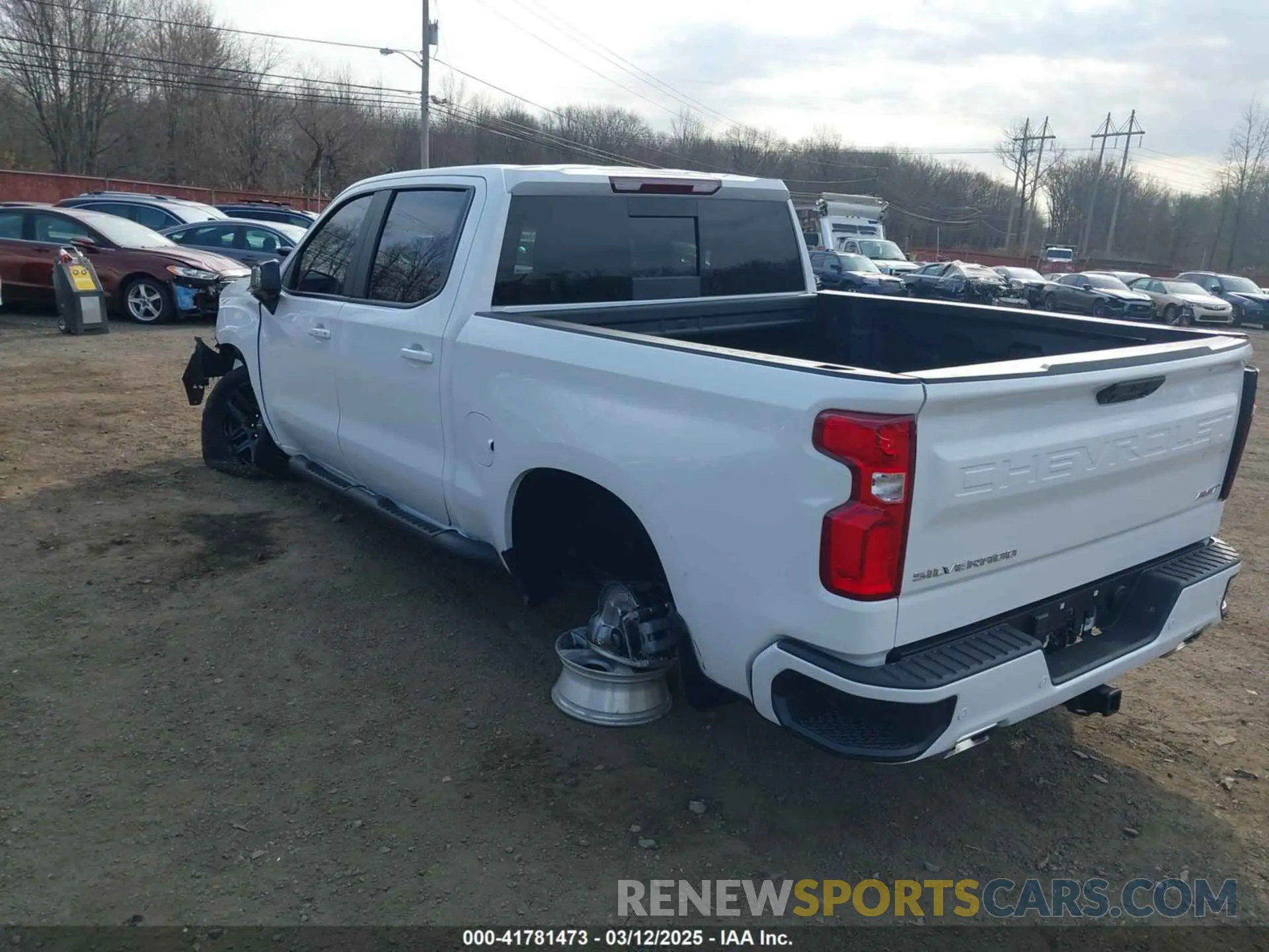 19 fotografías del automóvil dañado 2GCUKEED4S1135834 CHEVROLET SILVERADO 1500 2025