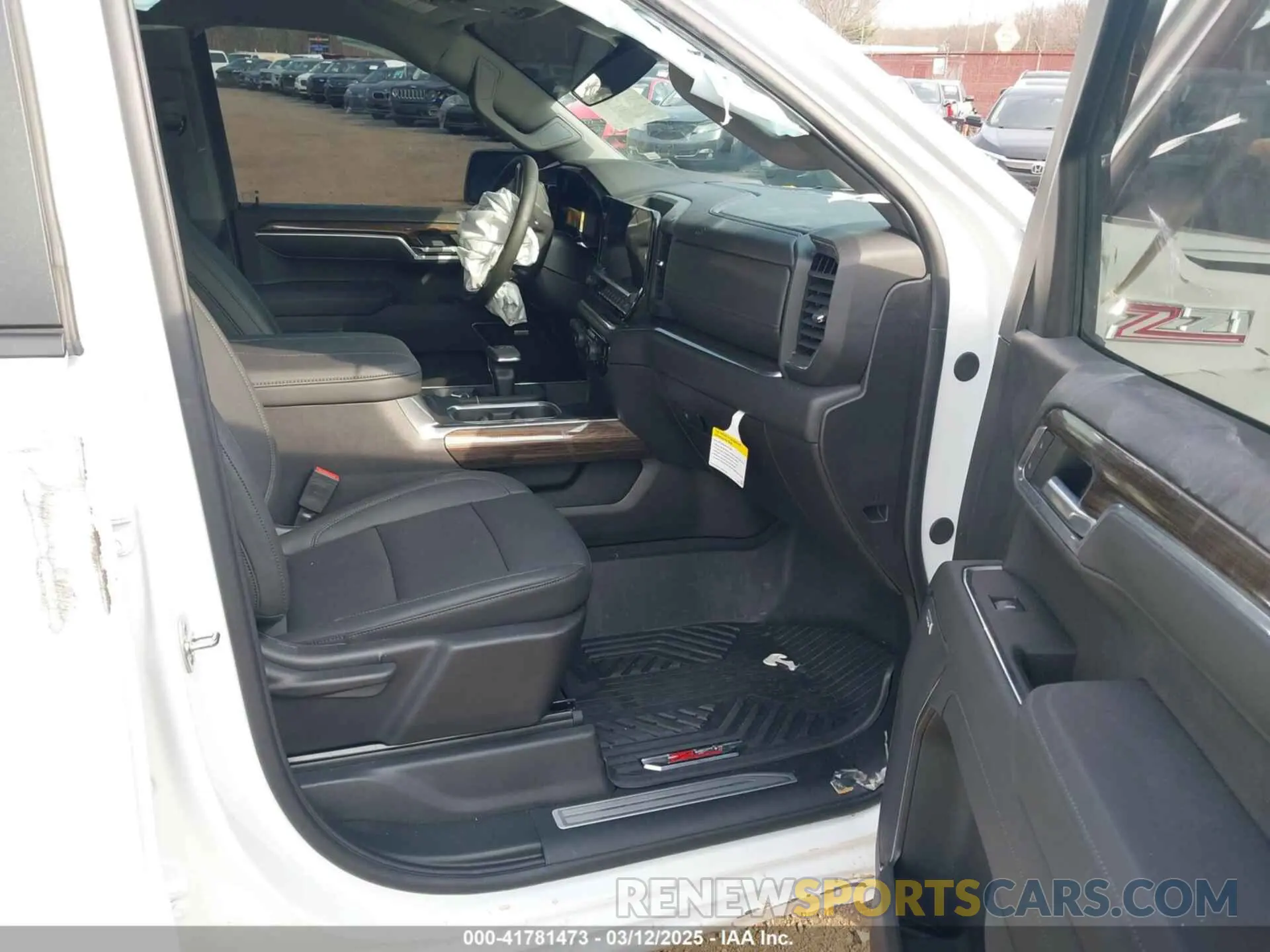 5 fotografías del automóvil dañado 2GCUKEED4S1135834 CHEVROLET SILVERADO 1500 2025