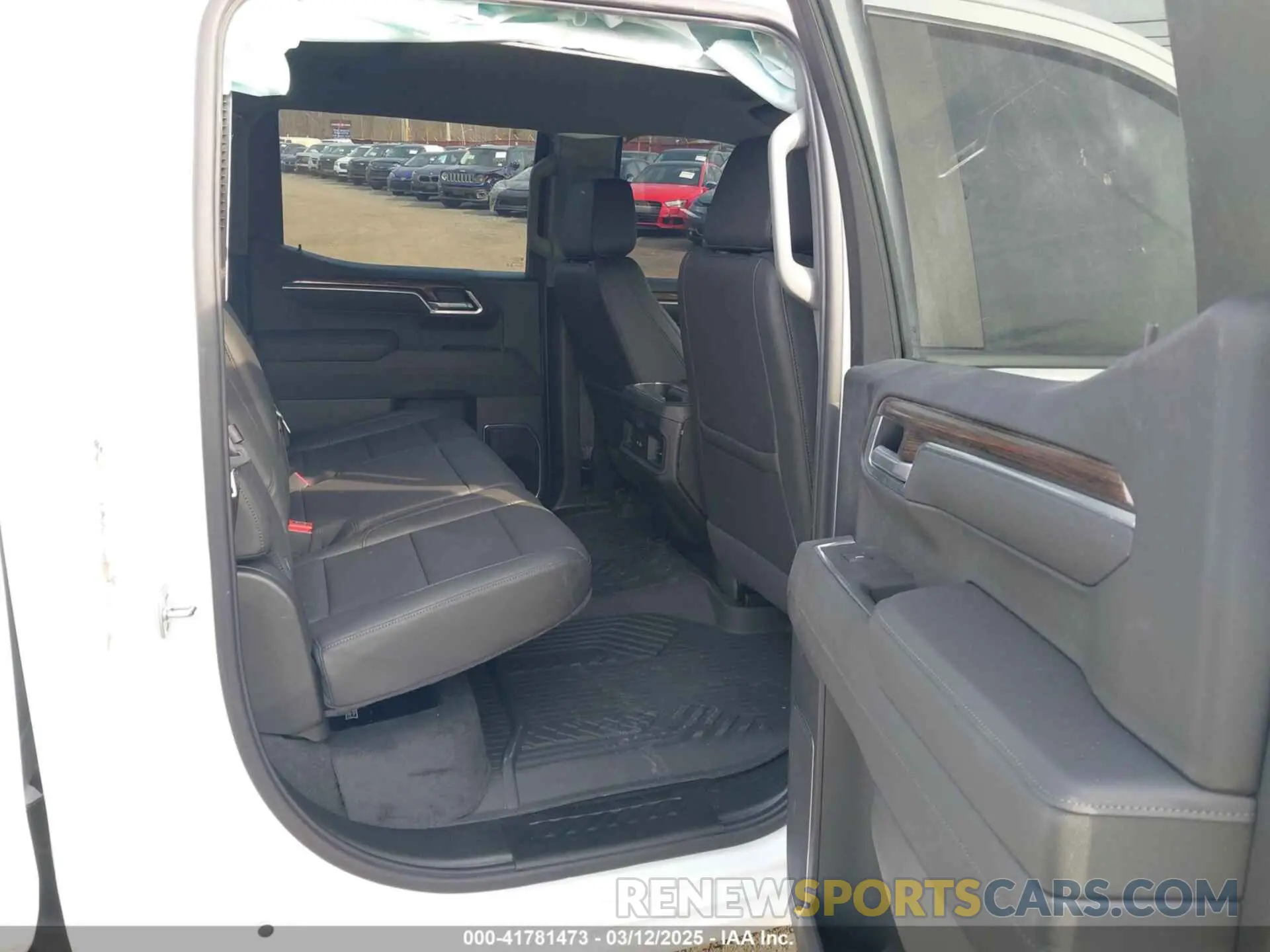 8 fotografías del automóvil dañado 2GCUKEED4S1135834 CHEVROLET SILVERADO 1500 2025
