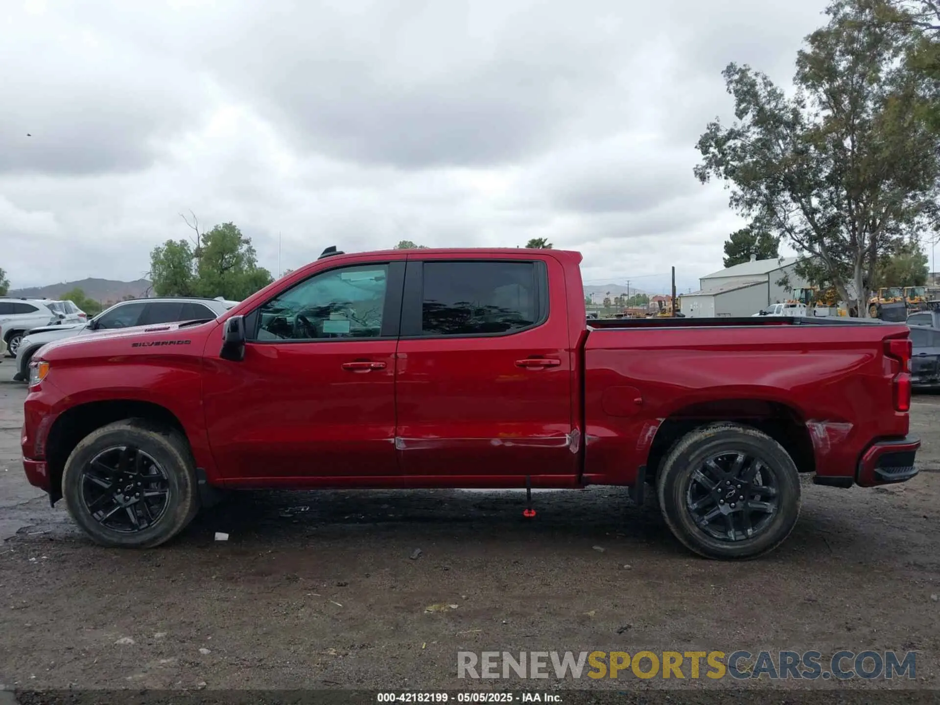 14 fotografías del automóvil dañado 3GCPADEKXSG184150 CHEVROLET SILVERADO 1500 2025