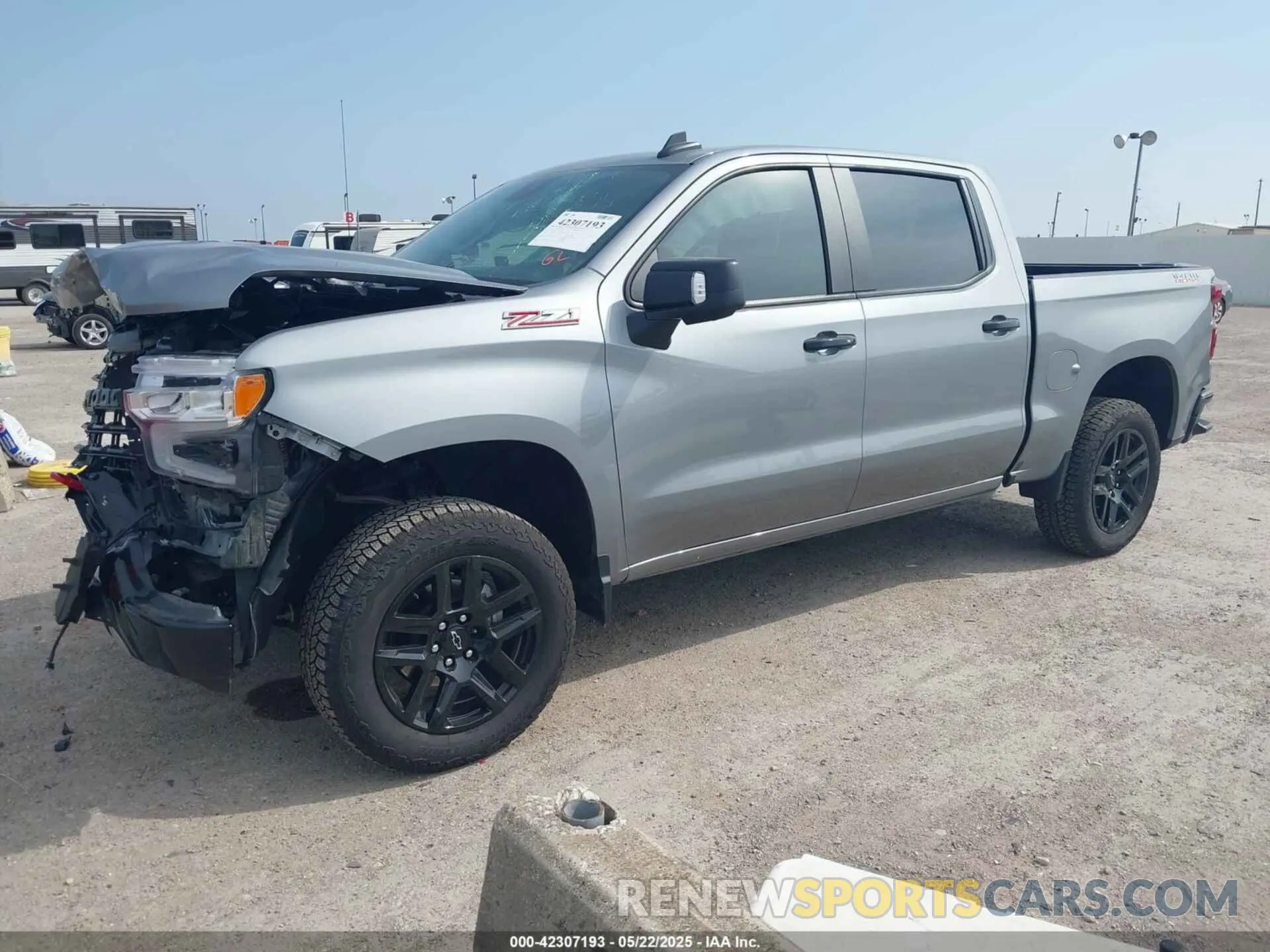 2 fotografías del automóvil dañado 3GCUKFED7SG101691 CHEVROLET SILVERADO 1500 2025
