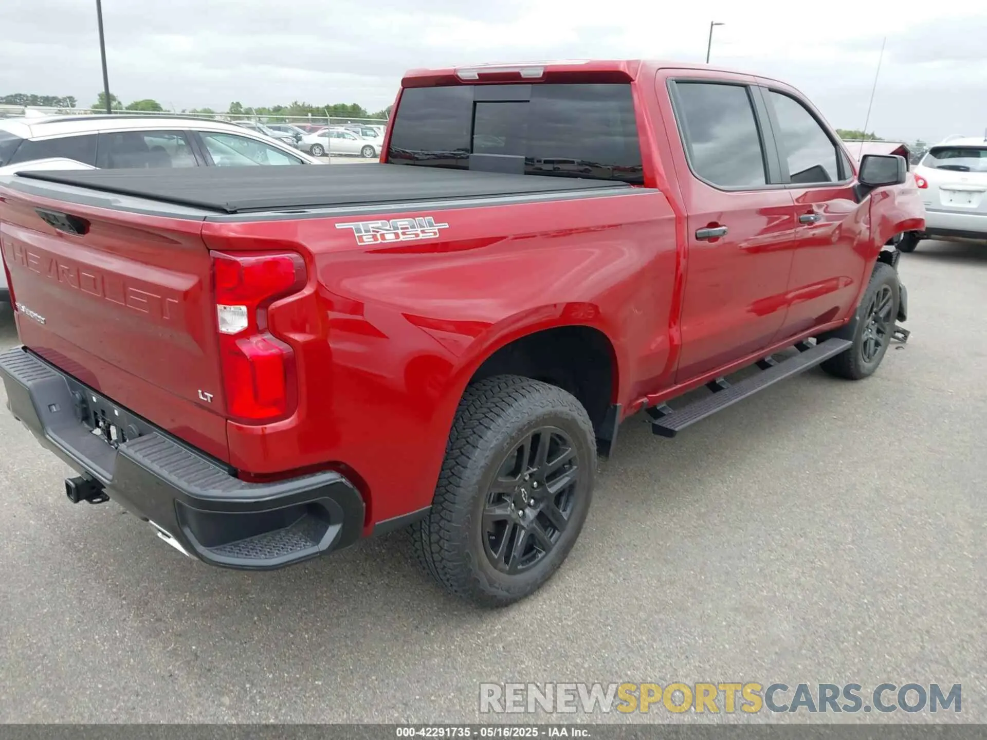 4 fotografías del automóvil dañado 3GCUKFEL3SG226064 CHEVROLET SILVERADO 1500 2025
