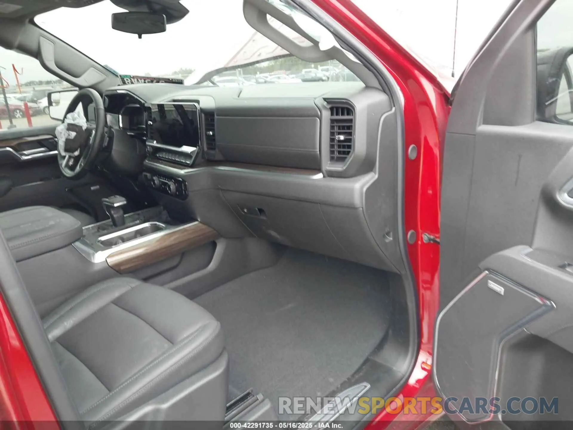 5 fotografías del automóvil dañado 3GCUKFEL3SG226064 CHEVROLET SILVERADO 1500 2025