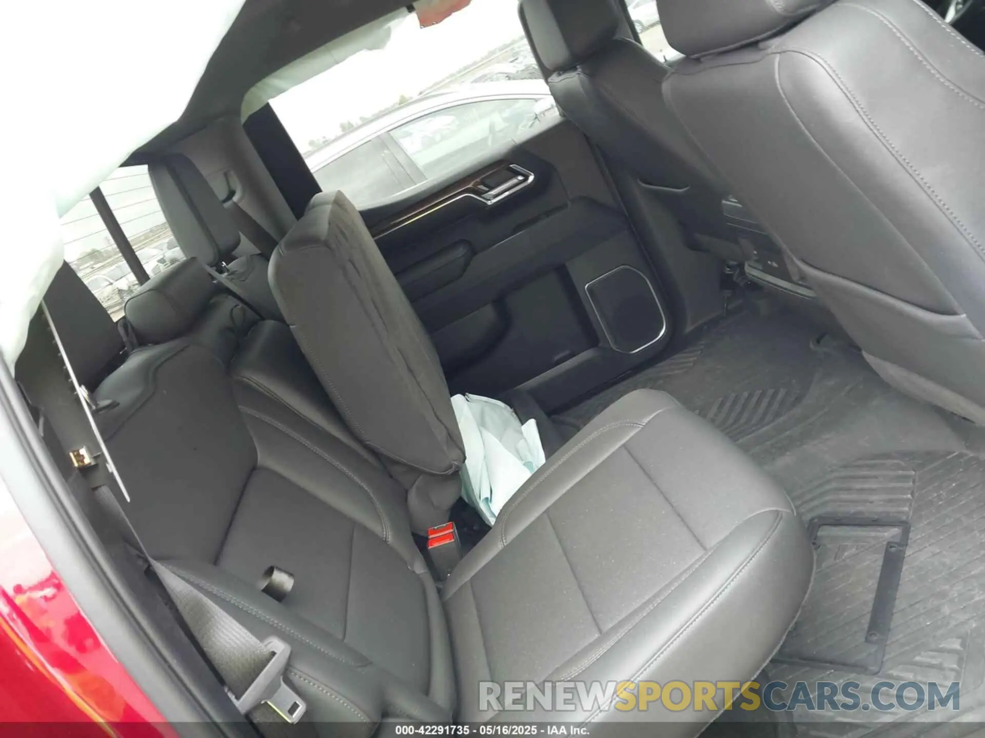 8 fotografías del automóvil dañado 3GCUKFEL3SG226064 CHEVROLET SILVERADO 1500 2025