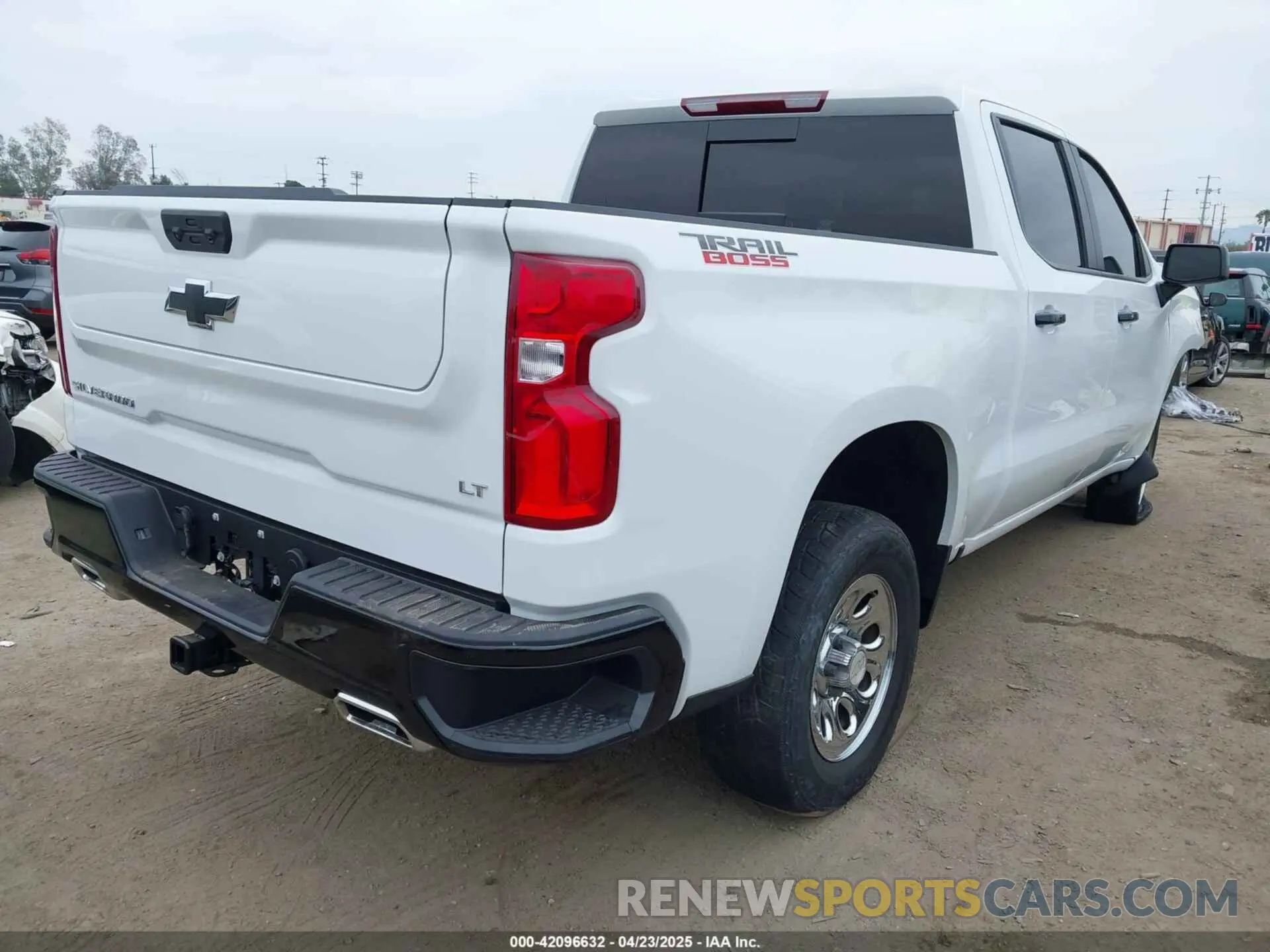 4 fotografías del automóvil dañado 3GCUKFEL9SG224626 CHEVROLET SILVERADO 1500 2025