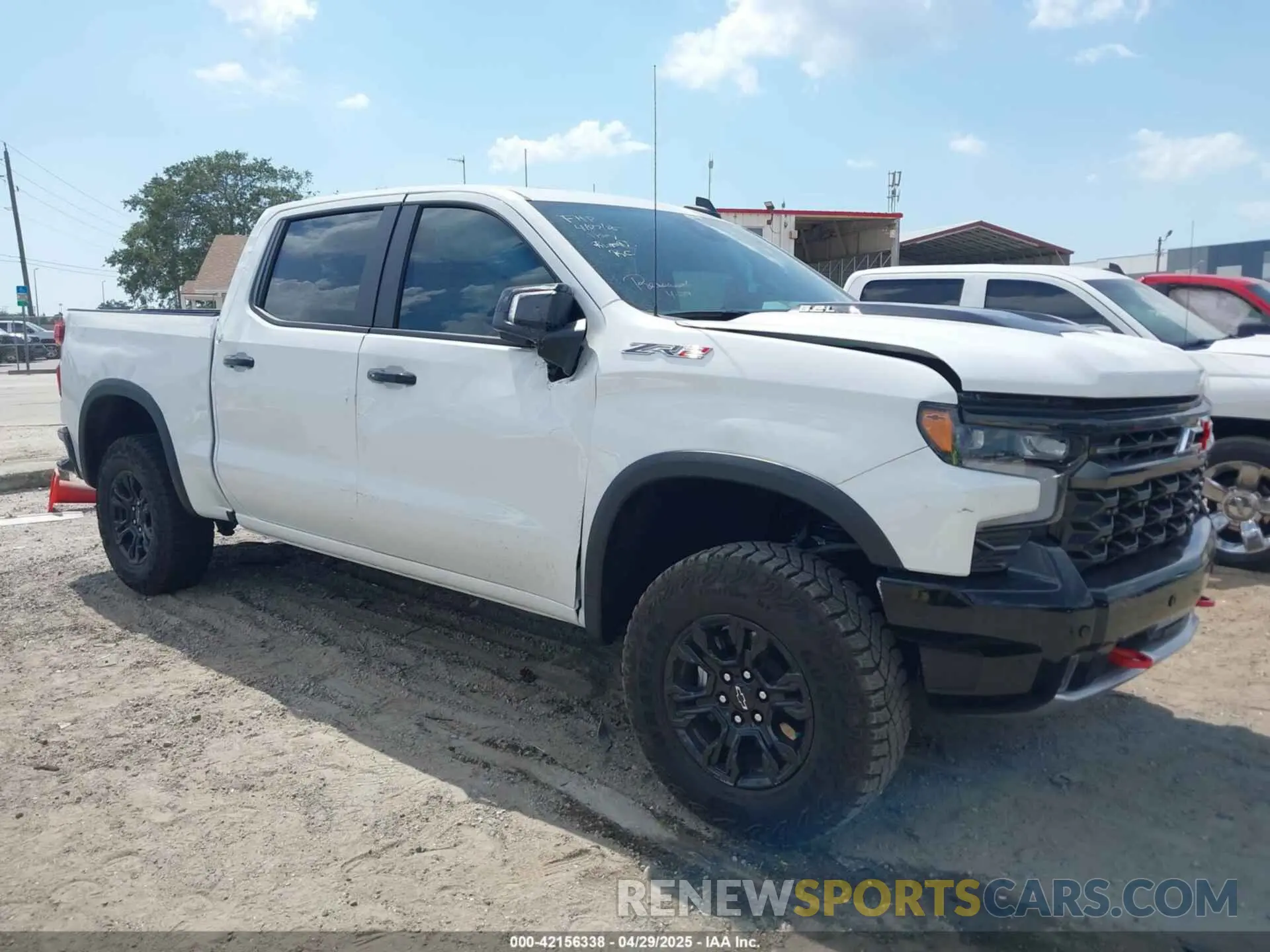 1 fotografías del automóvil dañado 3GCUKHEL0SG213168 CHEVROLET SILVERADO 1500 2025