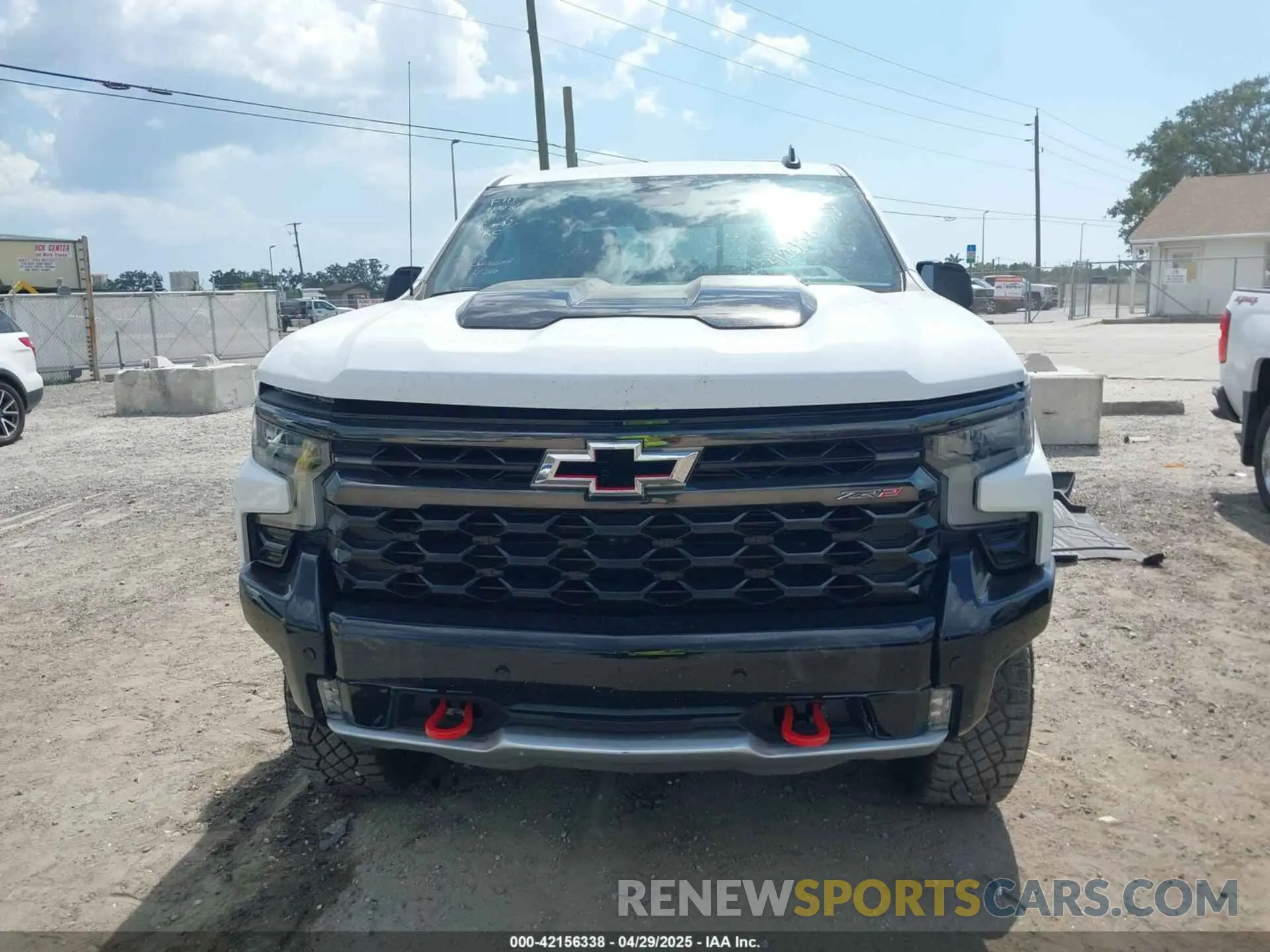 12 fotografías del automóvil dañado 3GCUKHEL0SG213168 CHEVROLET SILVERADO 1500 2025