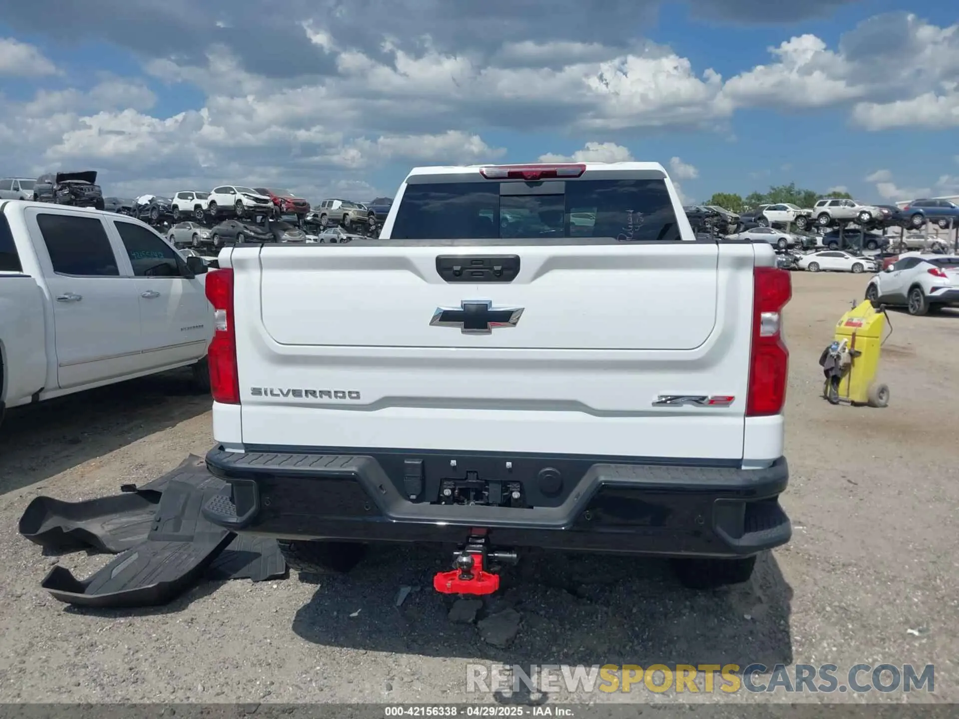 16 fotografías del automóvil dañado 3GCUKHEL0SG213168 CHEVROLET SILVERADO 1500 2025
