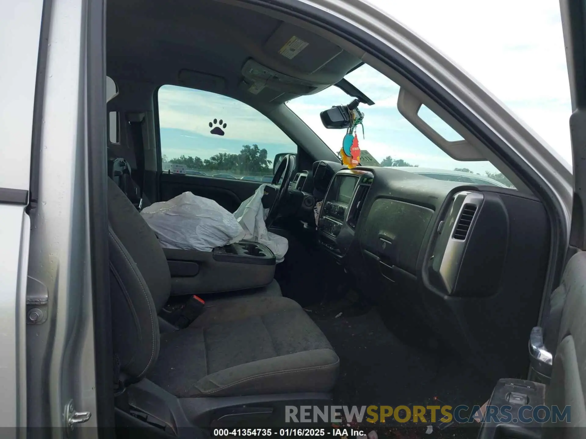 5 fotografías del automóvil dañado 2GCRCPEC4K1151683 CHEVROLET SILVERADO 1500 LD 2019