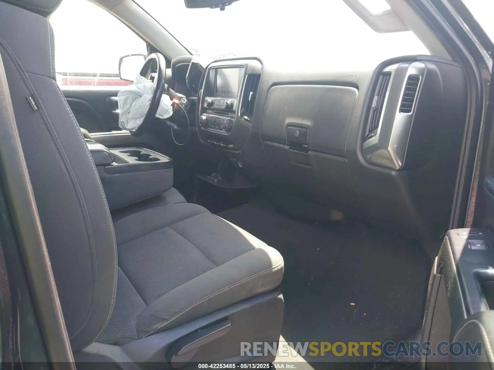 5 fotografías del automóvil dañado 2GCRCPEC9K1151906 CHEVROLET SILVERADO 1500 LD 2019