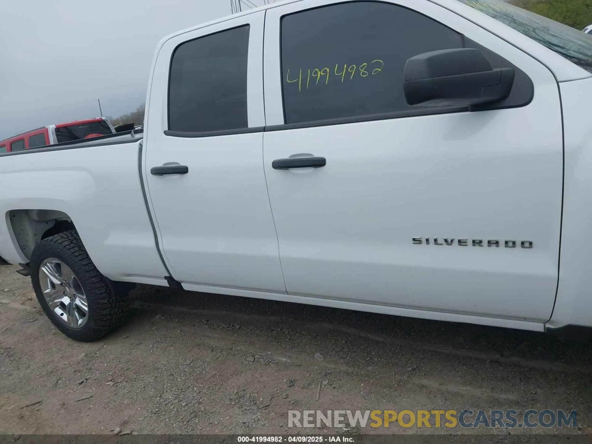 13 fotografías del automóvil dañado 2GCVKMEC2K1185573 CHEVROLET SILVERADO 1500 LD 2019