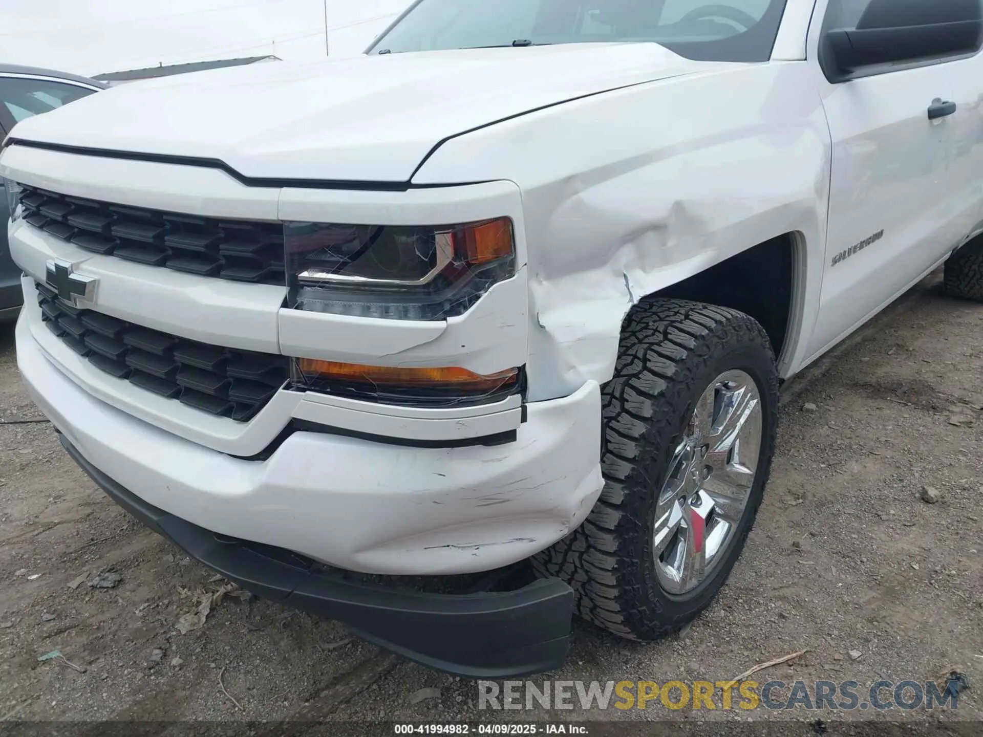 6 fotografías del automóvil dañado 2GCVKMEC2K1185573 CHEVROLET SILVERADO 1500 LD 2019