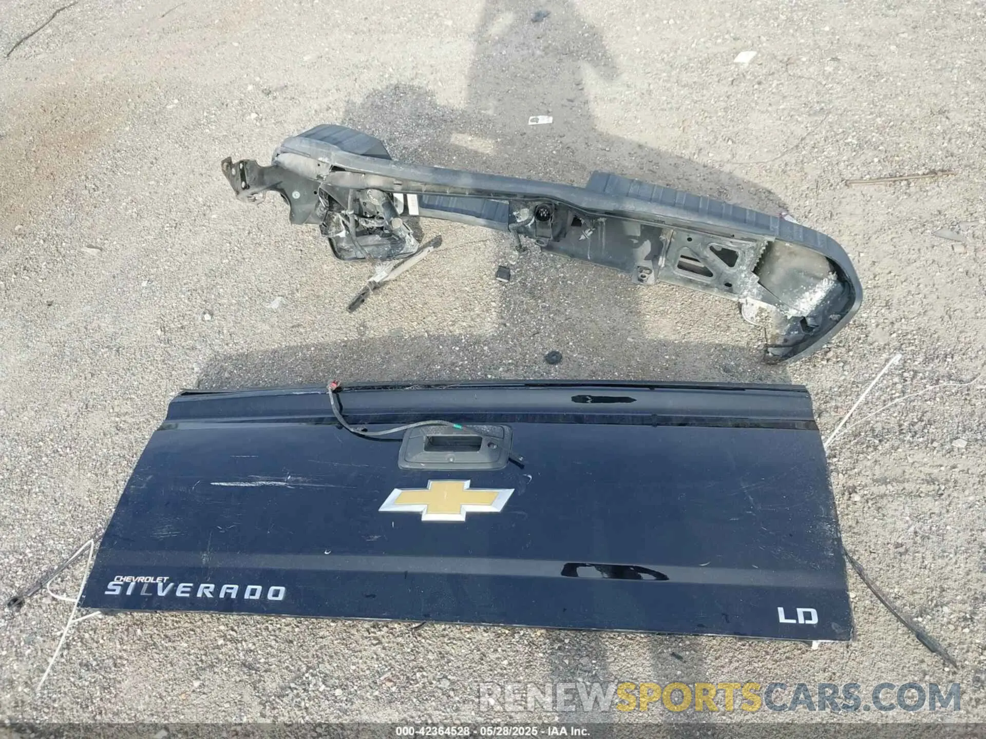 12 fotografías del automóvil dañado 2GCVKMEC8K1161441 CHEVROLET SILVERADO 1500 LD 2019